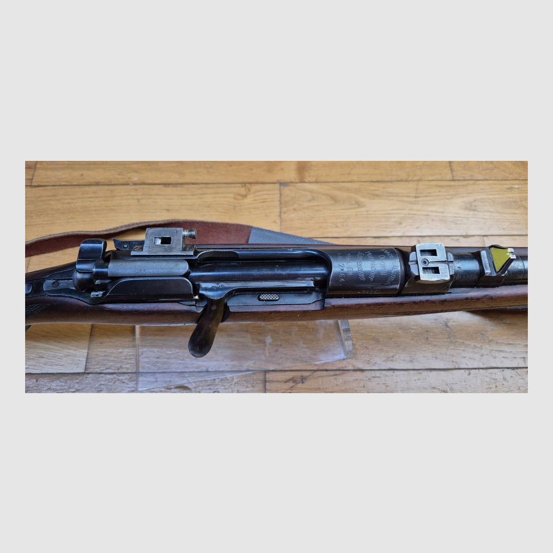 Schöne Steyr Mannlicher Schönauer Büchse — Modell « GK » — Kal. 7×64 — Waffe geprüft 1964 — Deutscher Abzug — Schöne Hölzer — Exzellente Mechanik — Schöner Lauf — Montagebasis aus Stahl — Sehr guter Allgemeinzustand — BE+/TBE, Bild 24 von 43