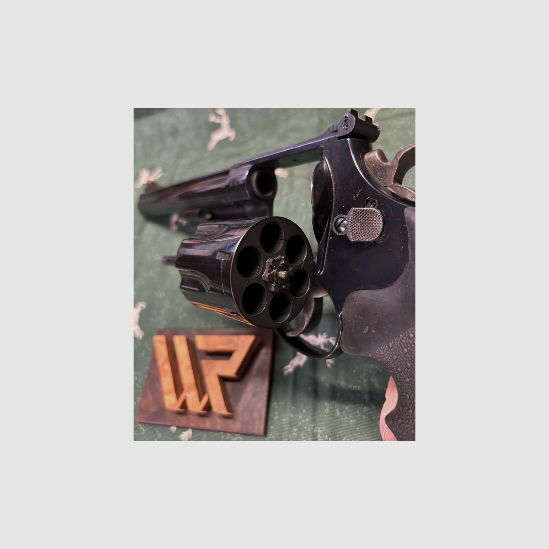 Smith & Wesson 29-10 .44RemMag