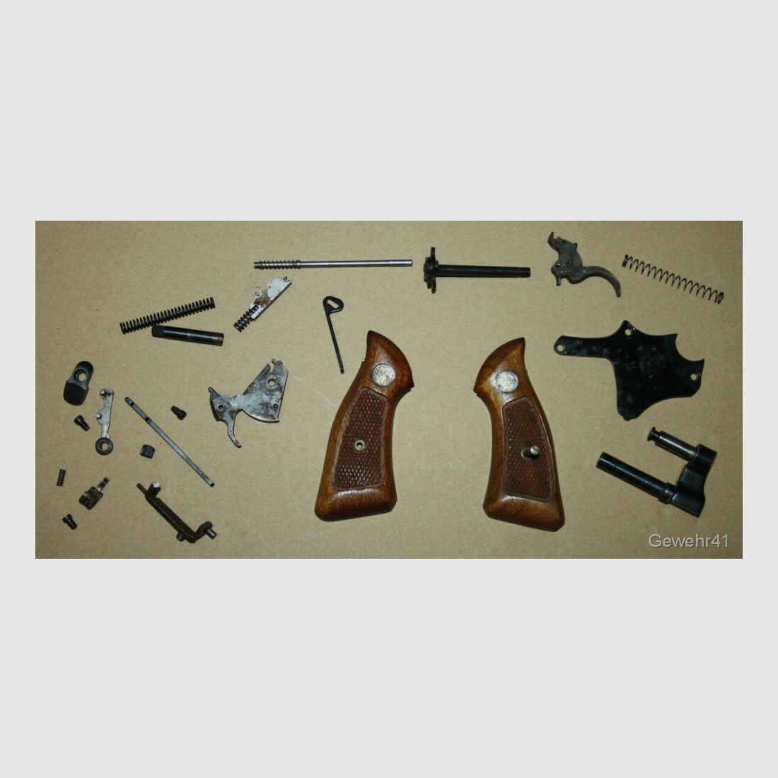 Smith & Wesson 36