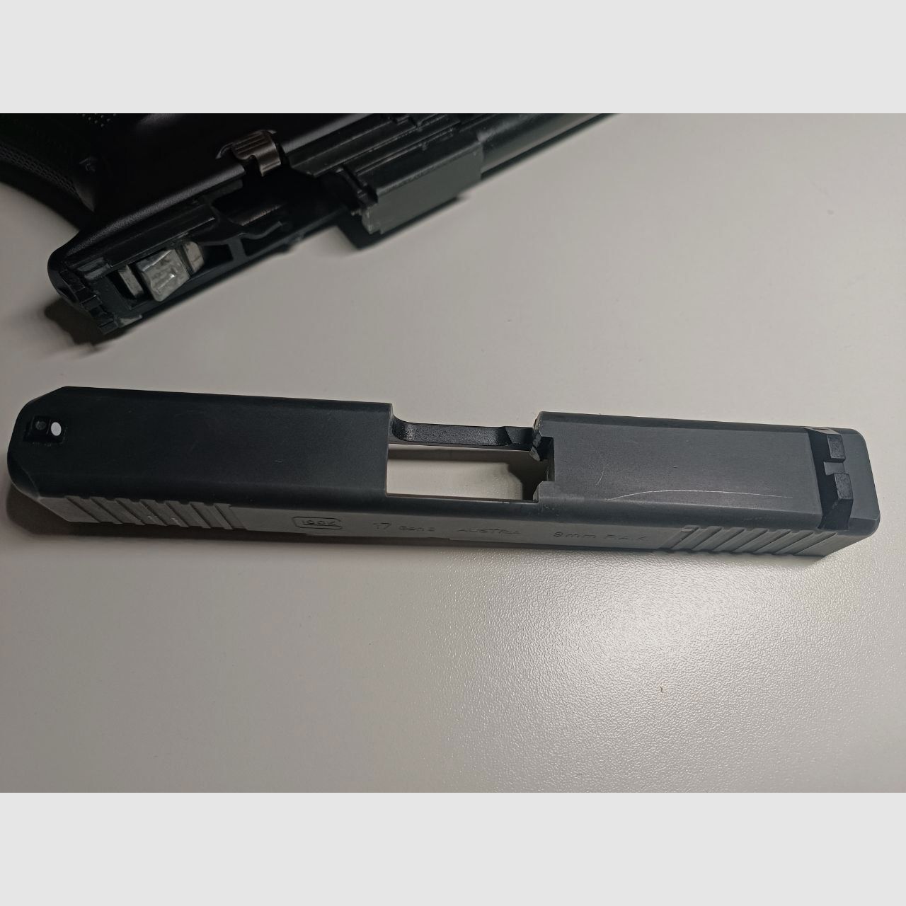 Umarex Glock 17 Gen5 9mm P.A.K. – d'occasion, image 5 sur 5