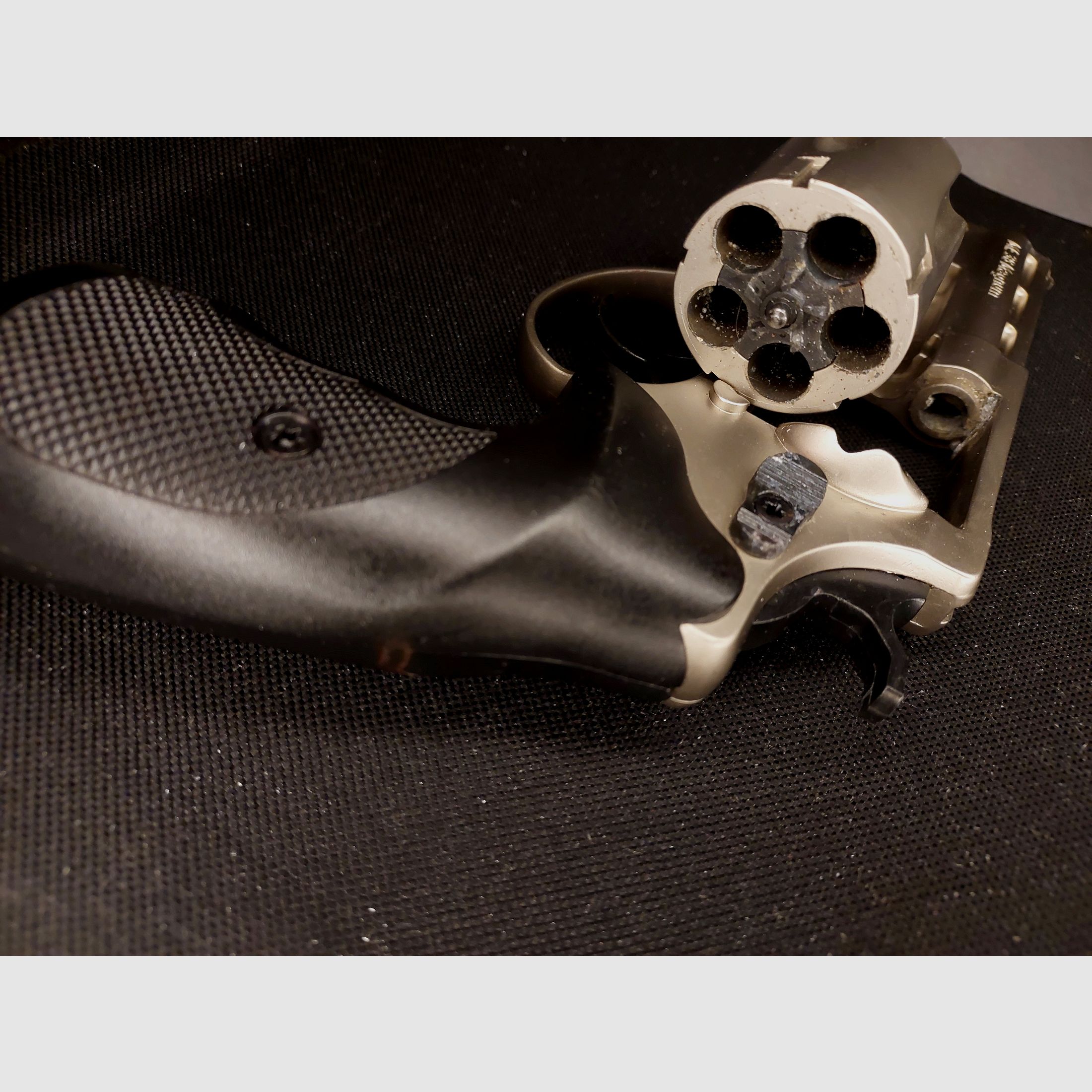 ME 38 Magnum Schreckschuss-Revolver, matt vernickelt im Kaliber 9mm R.K. (PTB 706)