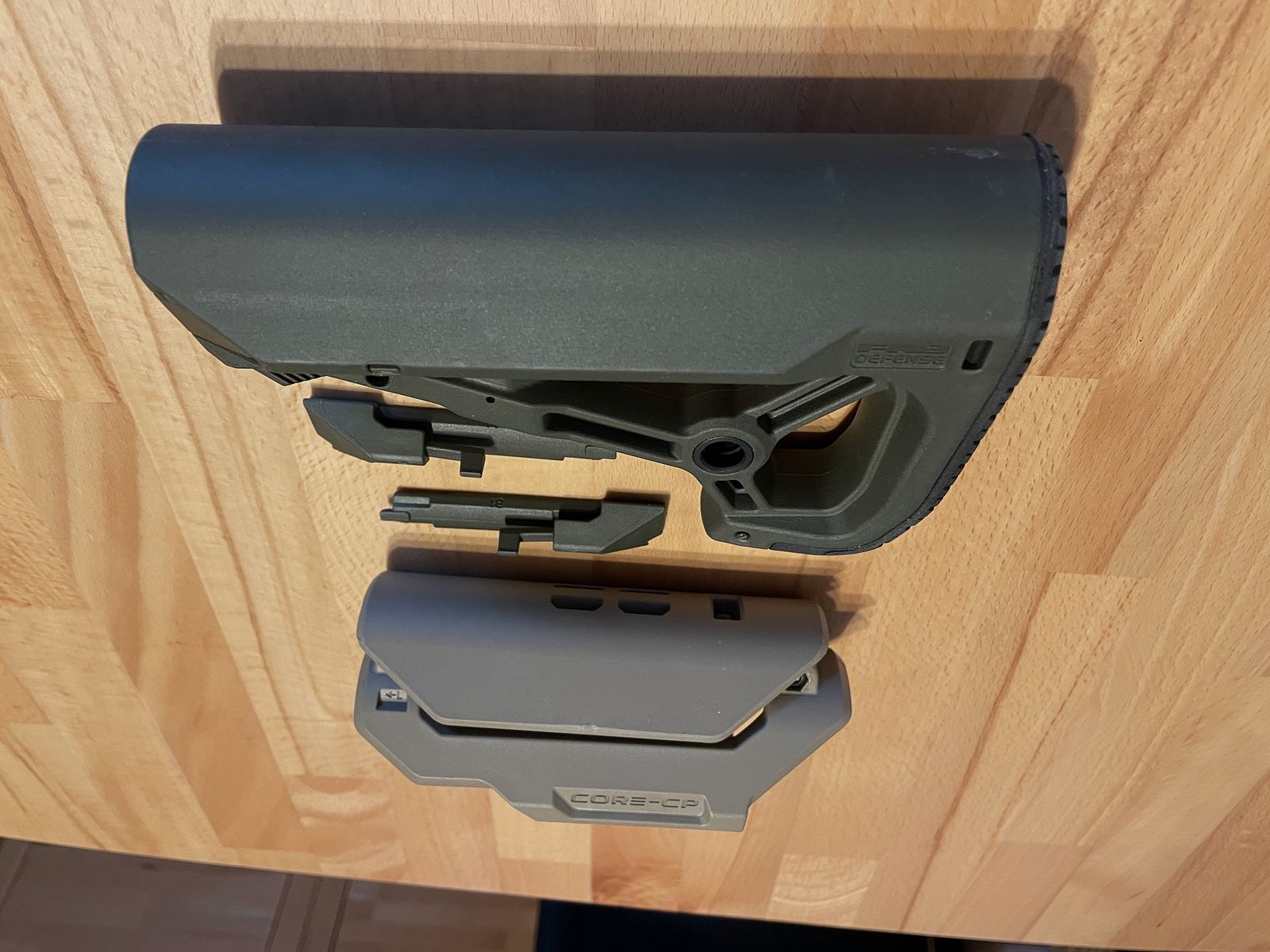 Schubschaft mit Backenauflage für AR15-Modelle mit einstellbarem Rohrdurchmesser von FAB Defence.