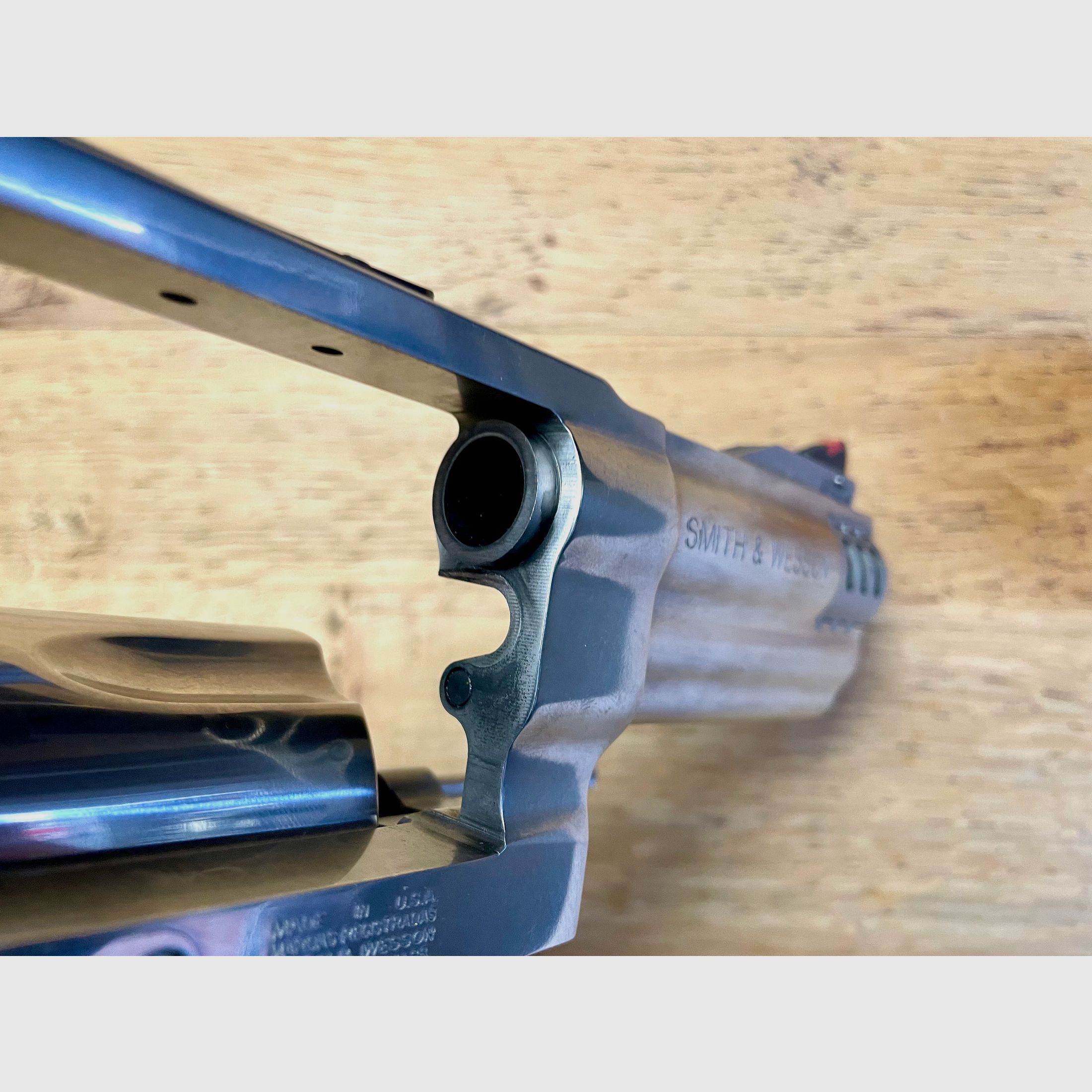 Smith & Wesson Revolver modello S&W 500 - lunghezza della canna 4" con compensatore