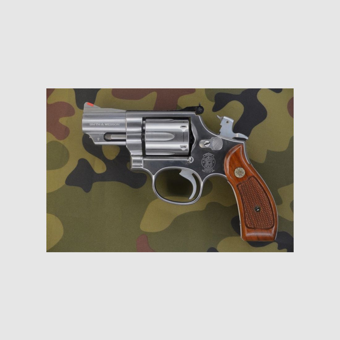 Revolver Stupsnase Fangschusswaffe Smith & Wesson Mod. 66-2 Kal. .357 Magnum Bj. 1983, stainless, 1a