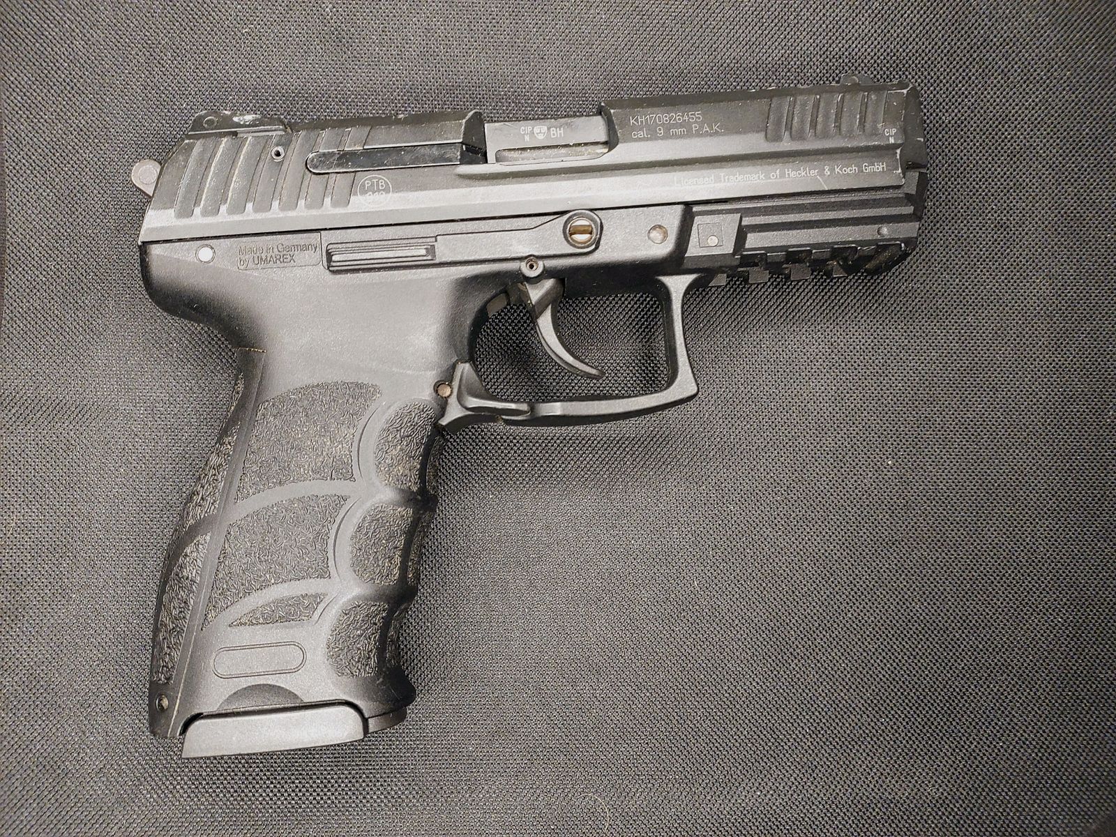 Heckler & Koch P30 pistolet alarmowy 9 mm P.A.K. oksydowany (PTB 912)