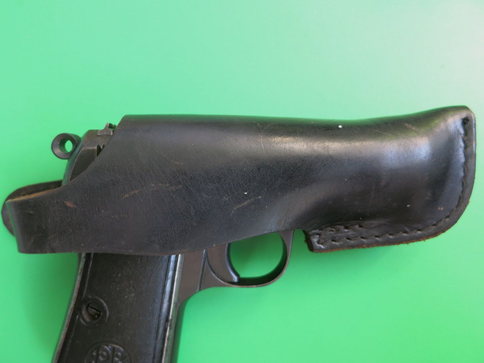 Gürtelholster für Taschenpistolen wie Beretta 1934, original Dienstholster?