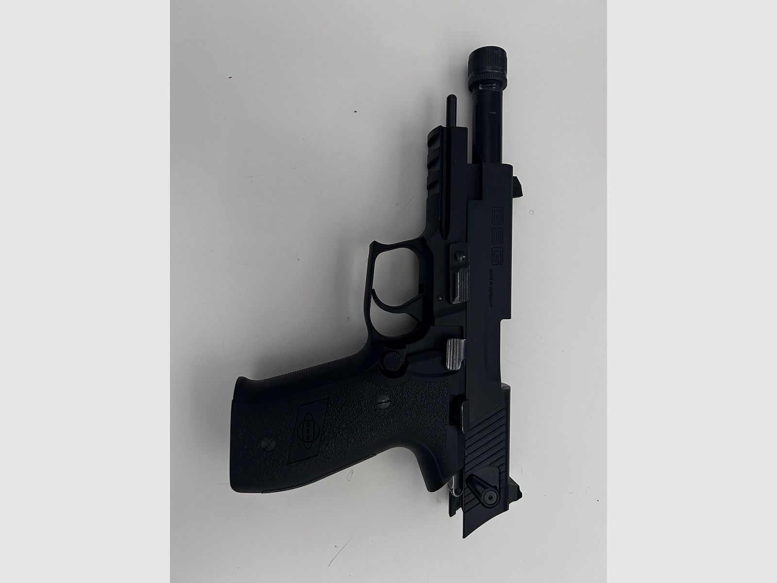 GSG Firefly .22lfb mit 4 Magazinen 