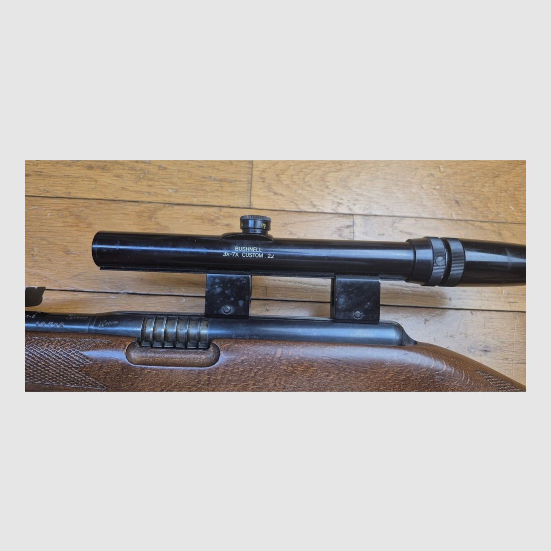 Schöne Büchse RAF Modell 64 – Kal. .22LR – Selbstladebüchse – Magazin 10 Schuss – Bushnell 3x-7 Custom .22 Zielfernrohr „Made in Japan“ – 100% Stahl – Neuer Lauf – Ausgezeichneter Zustand – TBE+/TBE++, Bild 31 von 36