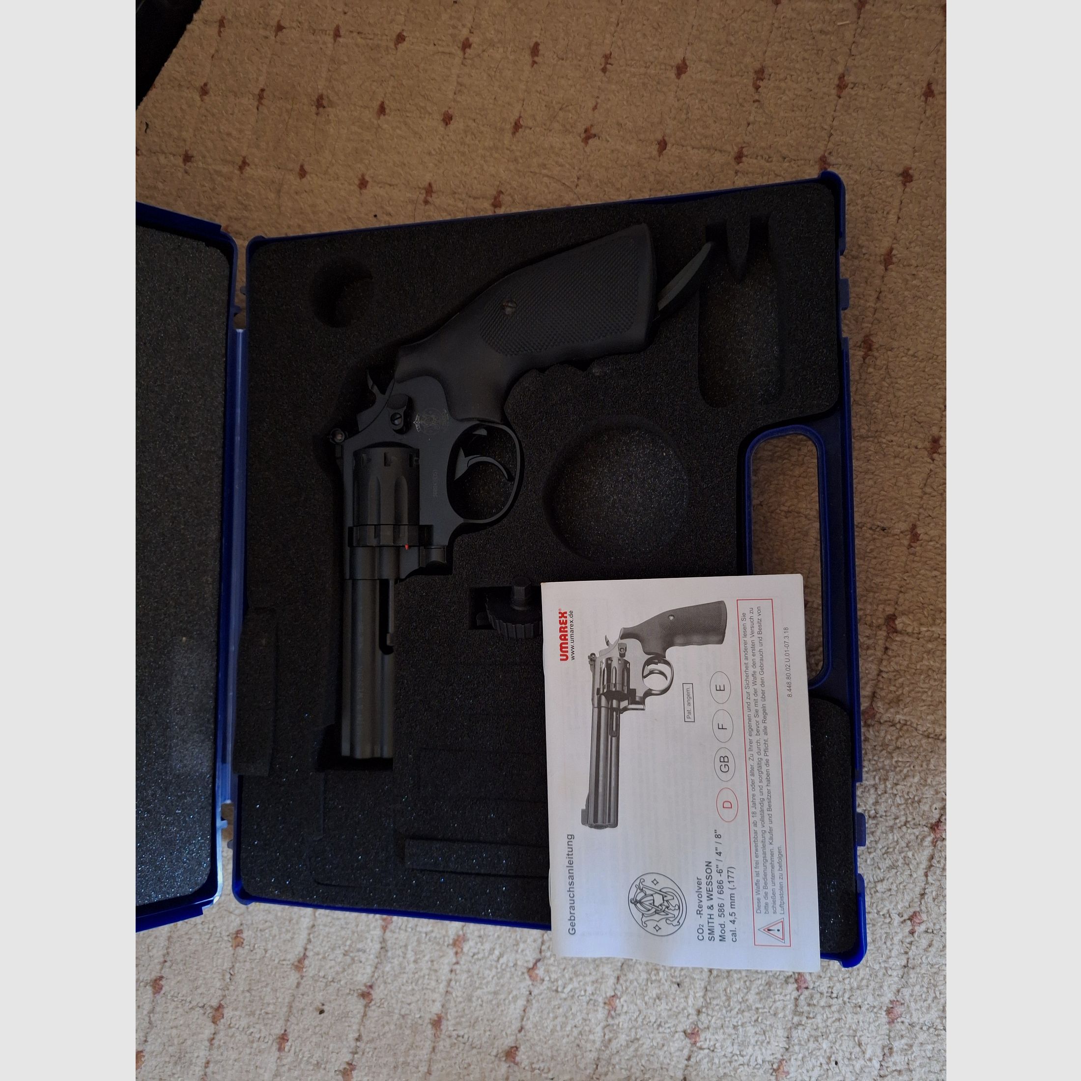 Smith & Wesson Co2- Revolver 4" im cal. 4,5mm 