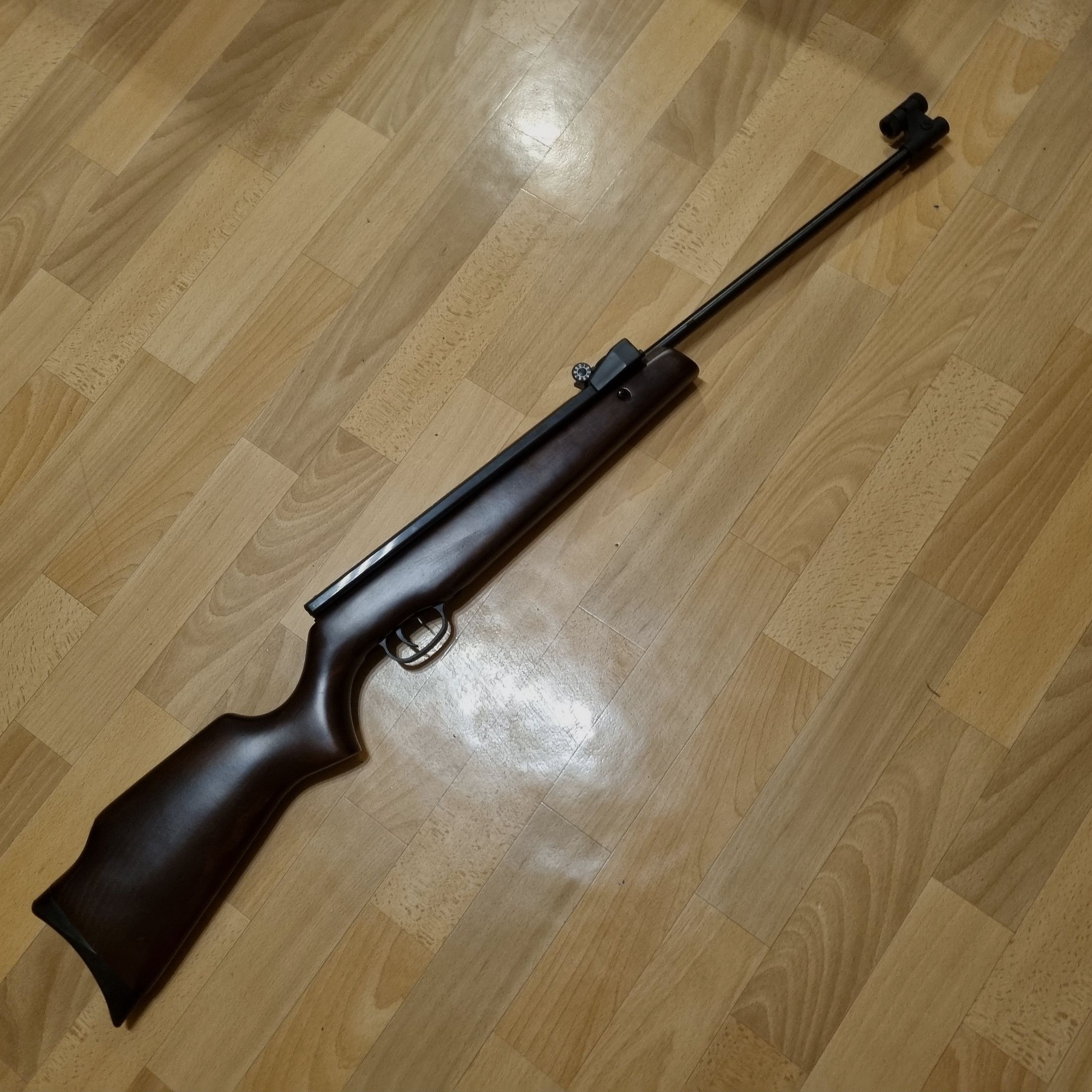 Norica Europa 92, 4,5 mm, Seitenspanner, mit ZF Walther