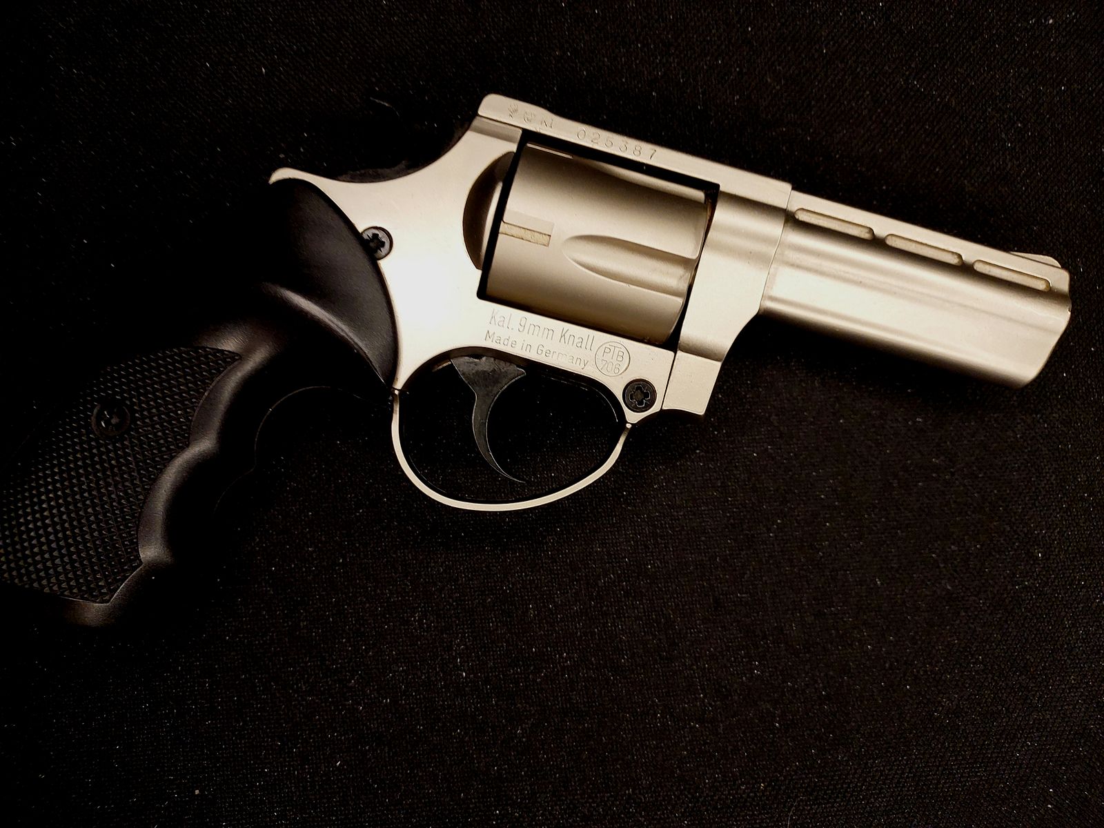 ME 38 Magnum Schreckschuss-revolver, mat verchroomd in kaliber 9mm R.K. (PTB 706)