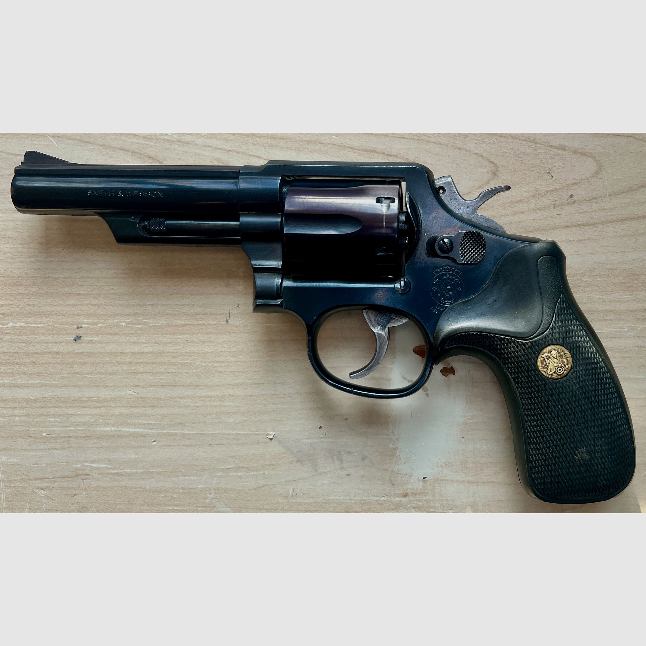 Smith & Wesson Mod. 19‑P – 4" Lauf – starre Visierung – Merkle Tuning – Originalbox & Papiere – Sammlerstück (kein schwerfälliger S&W 686, Colt, Taurus, Ruger)