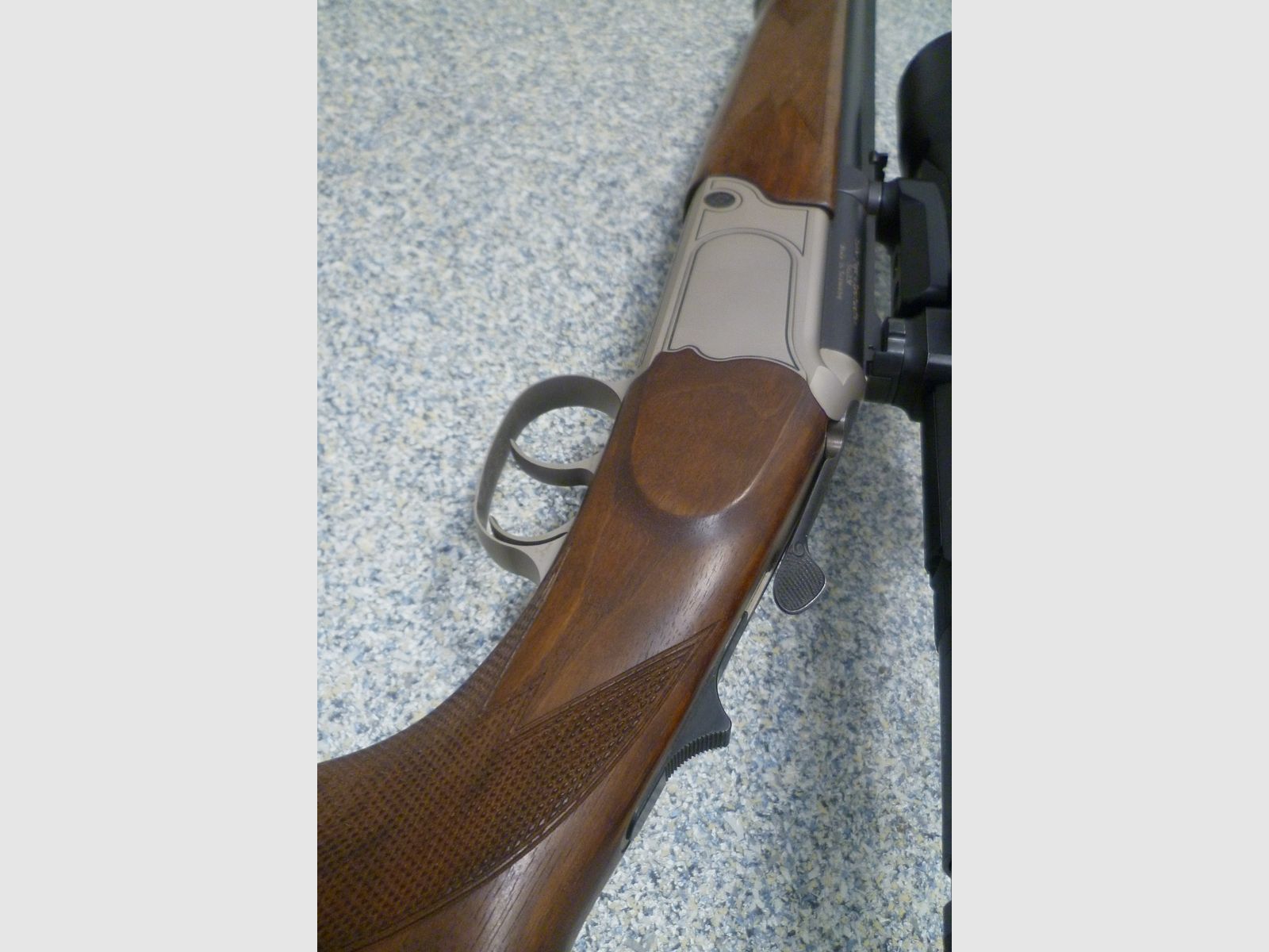 Escopeta de doble cañón Simson 20/76 y .30R Blaser con Zeiss Victoty HT