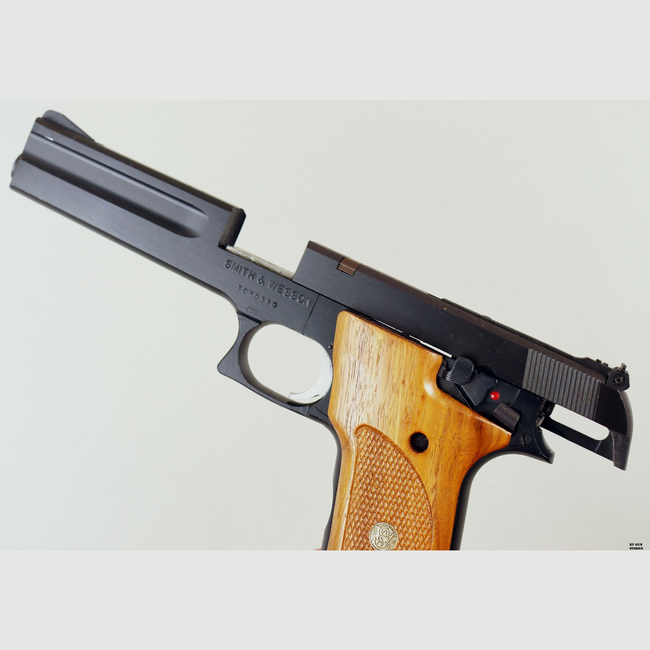 Smith & Wesson pistol mod. 422 cal. 22 LR serial no. TCK0370, image 8 of 10