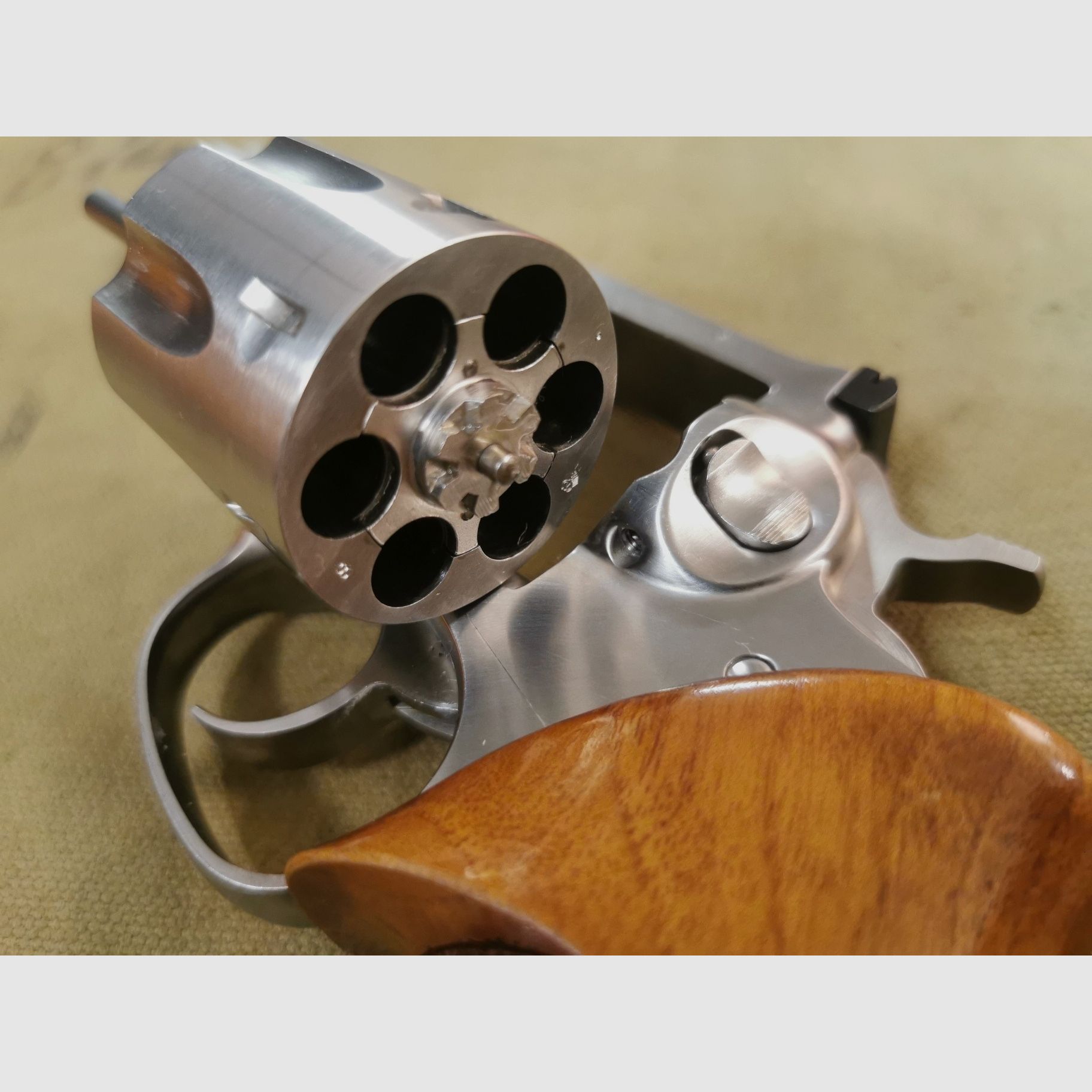 RUGER GP100  .357Mag   4Zoll schwerer Revolver