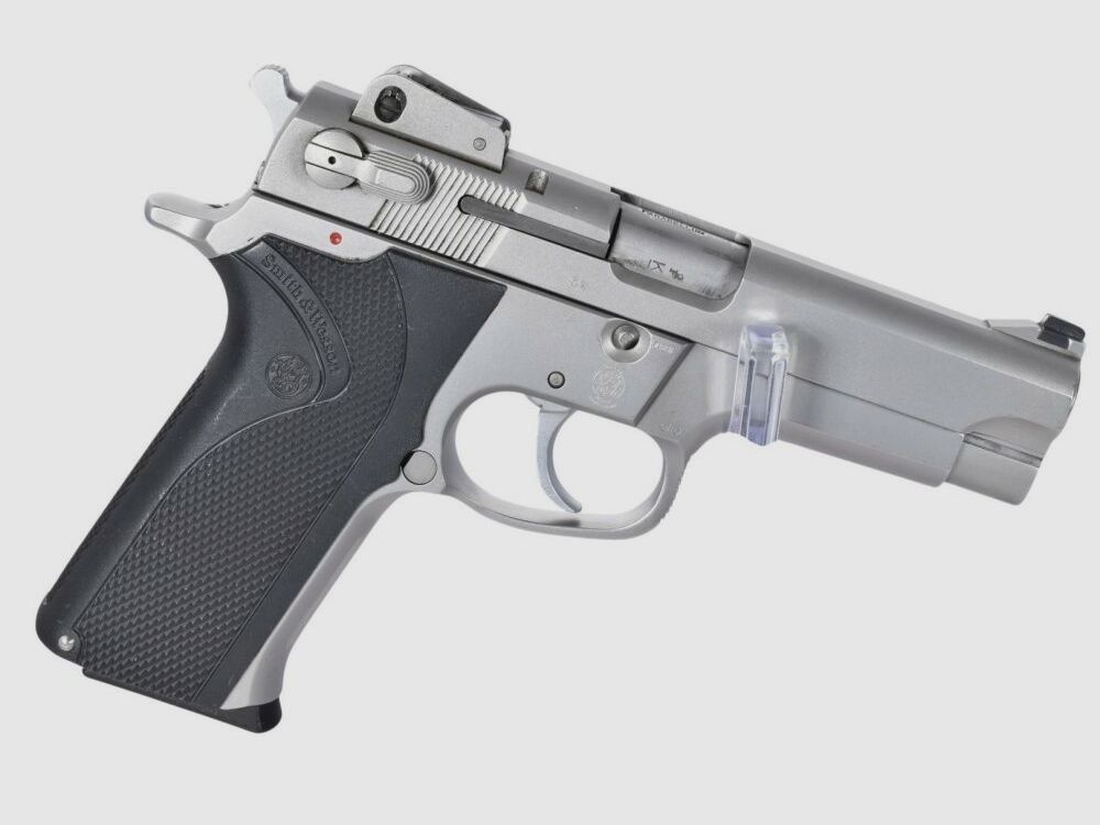 Smith & Wesson 5906