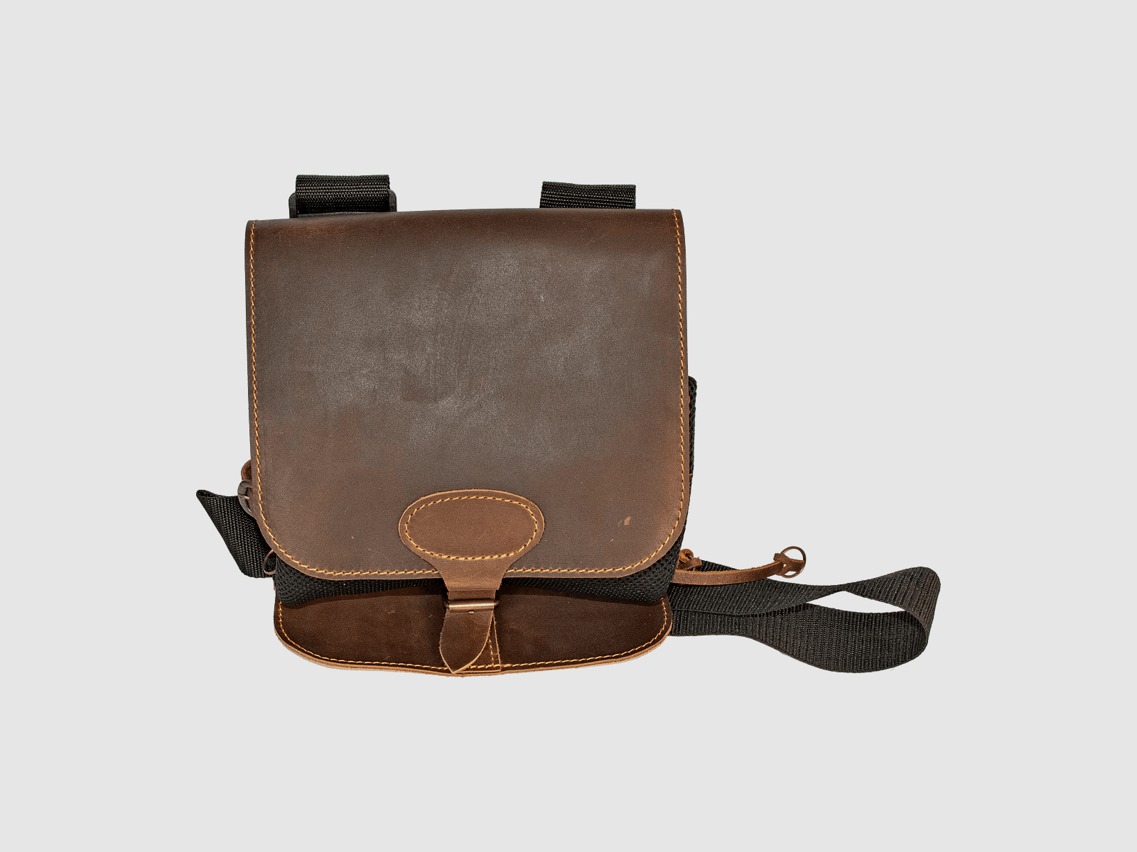 Borsa per munizioni in feltro di lana con dettagli in pelle