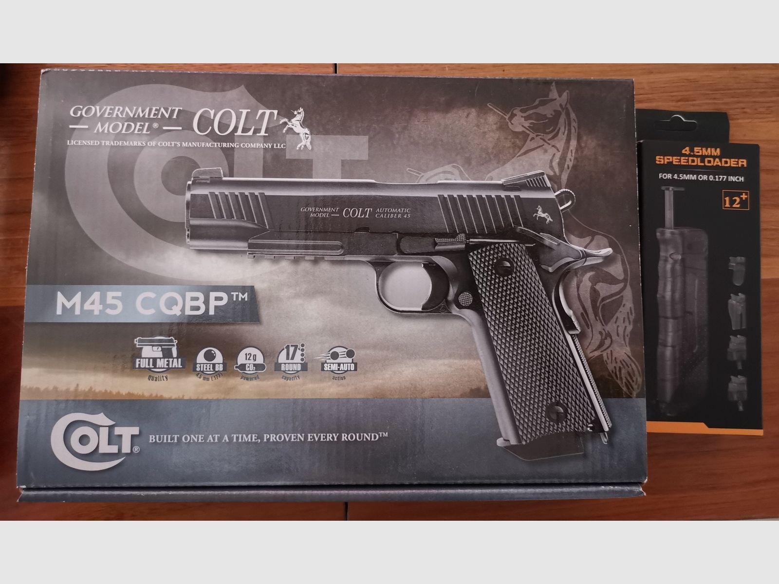 Colt Government M45 mit handgefertigtem Holzgriff Co2 4,5mm Blow Back