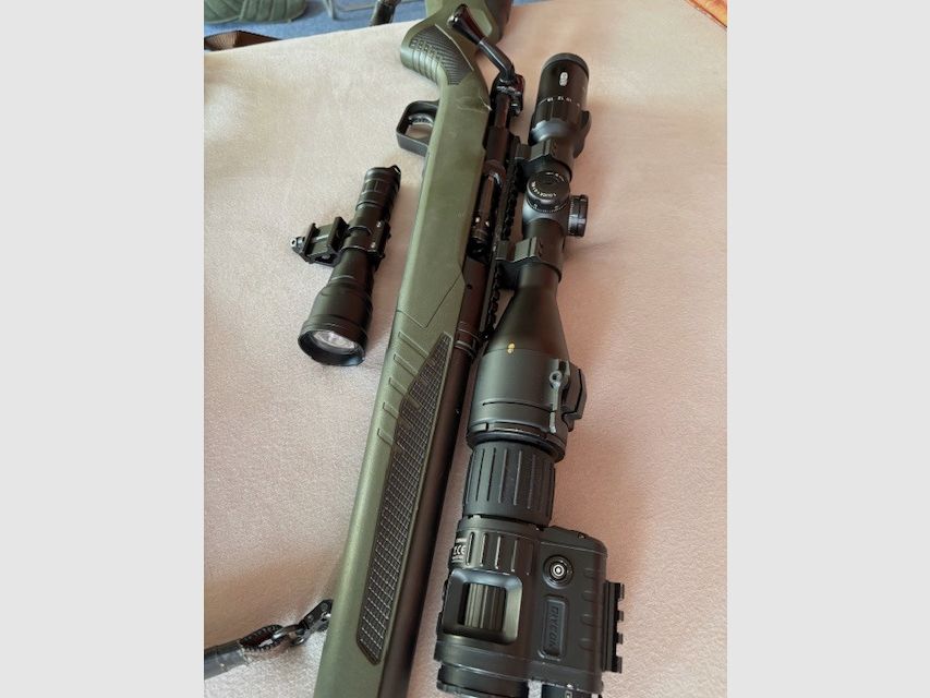 Digitales Nachtsicht-Vorsatzgerät im Komplettset - Diycon Black Mamba DNVC3