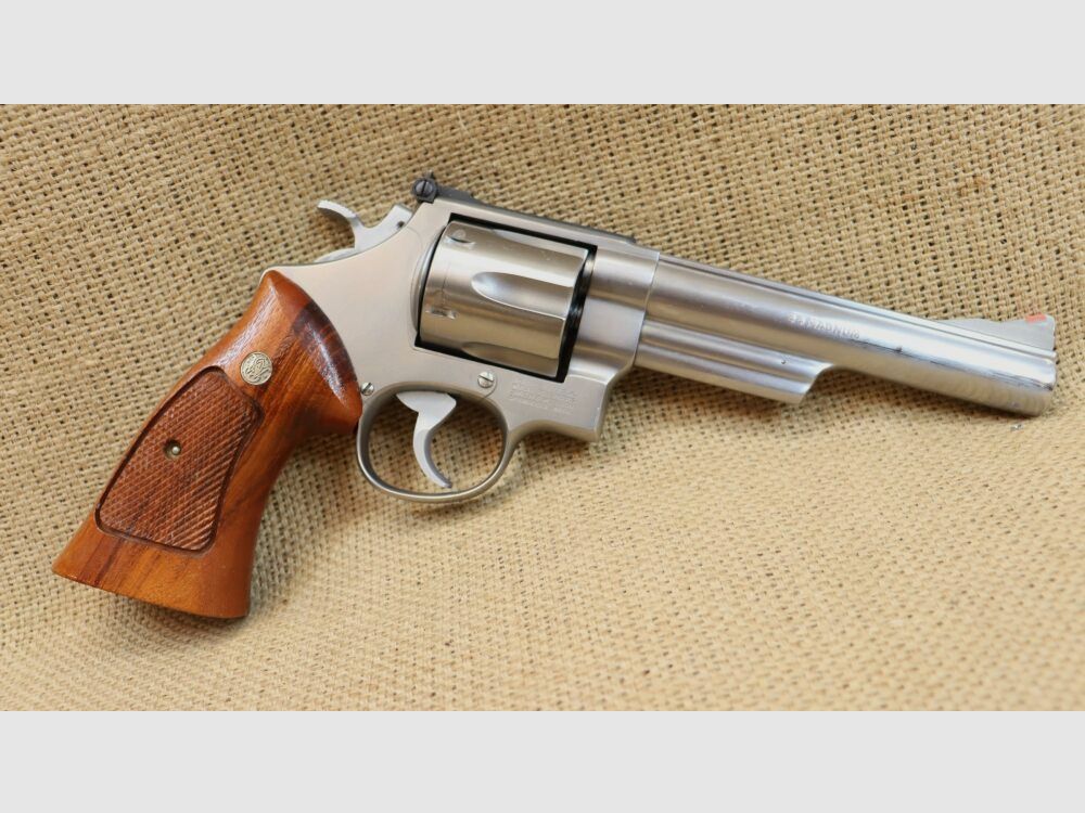 Smith & Wesson 629-2 .44RemMag