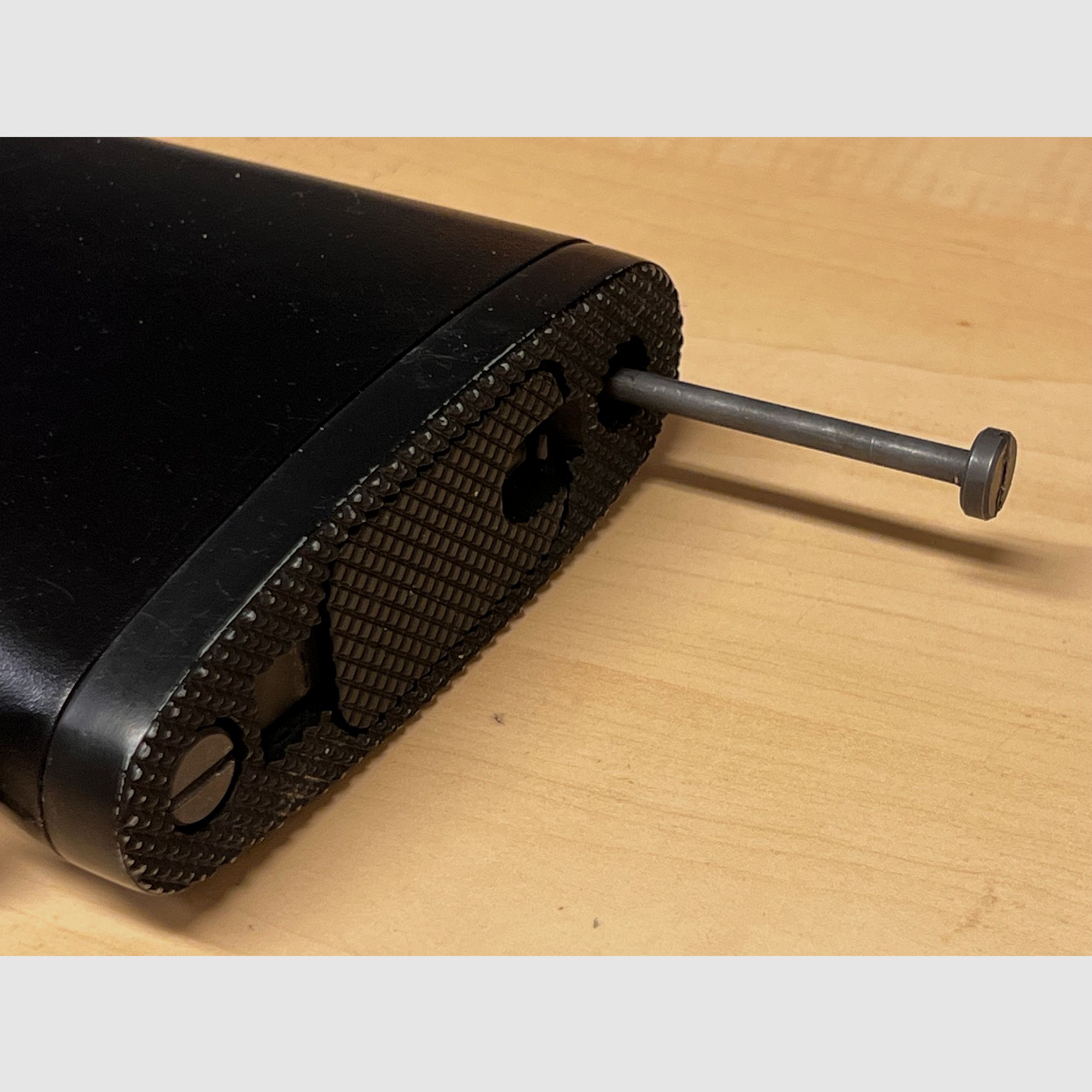 Schoudersteun voor Airsoft M16 of M4 modellen in zwart met slingbevestiging