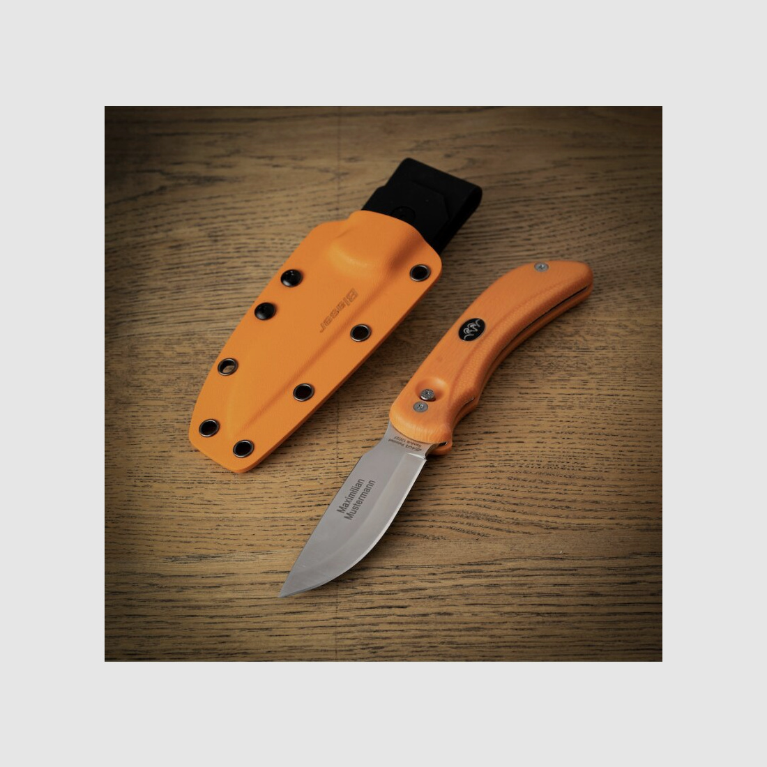 Blaser R8 Ultimate Messer Blaze Orange