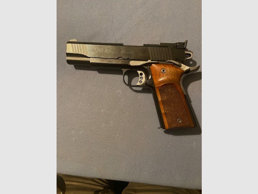 KPS Sportpistole Kal. .45