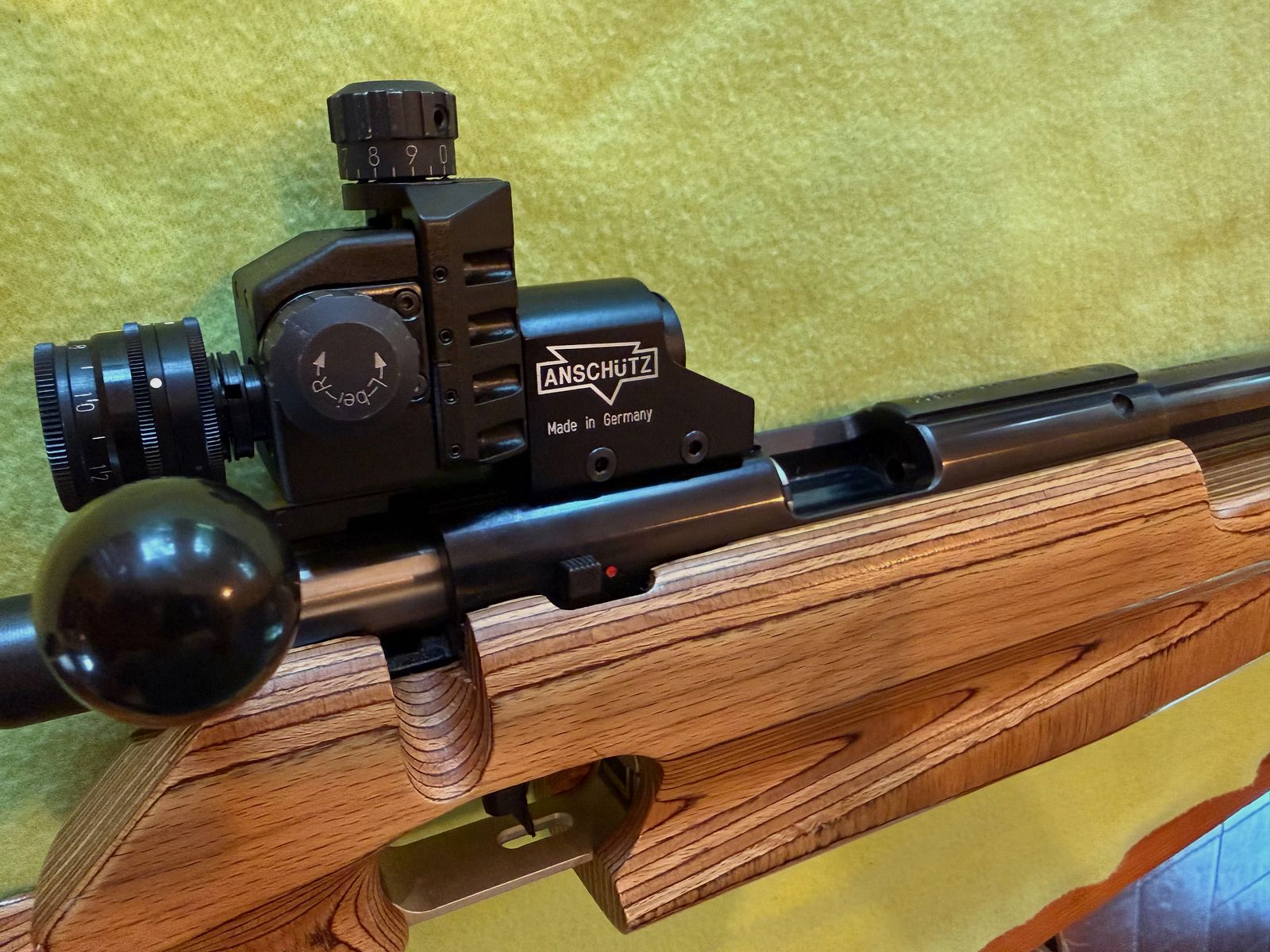 Feinwerkbau 2602 KK Match Gewehr .22lfb z diopterem Anschütz oraz akcesoriami, drewniana kolba prawostronna
