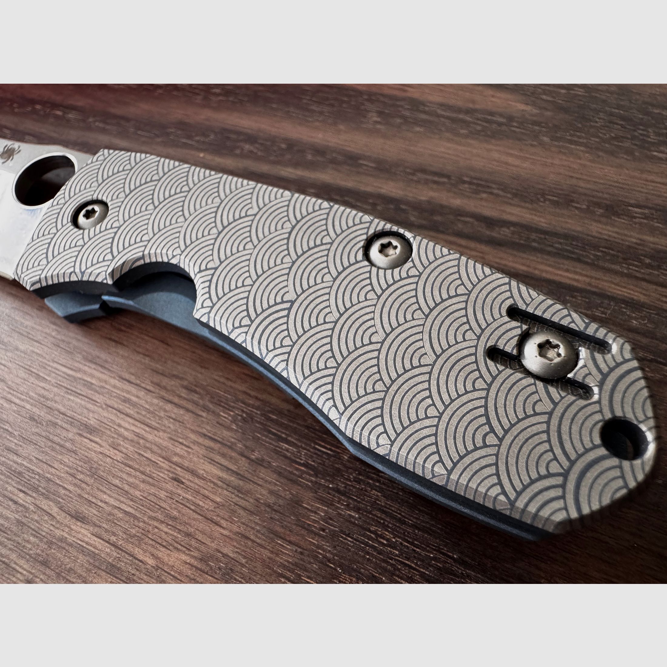 Spyderco Techno 2 EDC Modern Seigaiha Motiv (Exklusiv) Blau