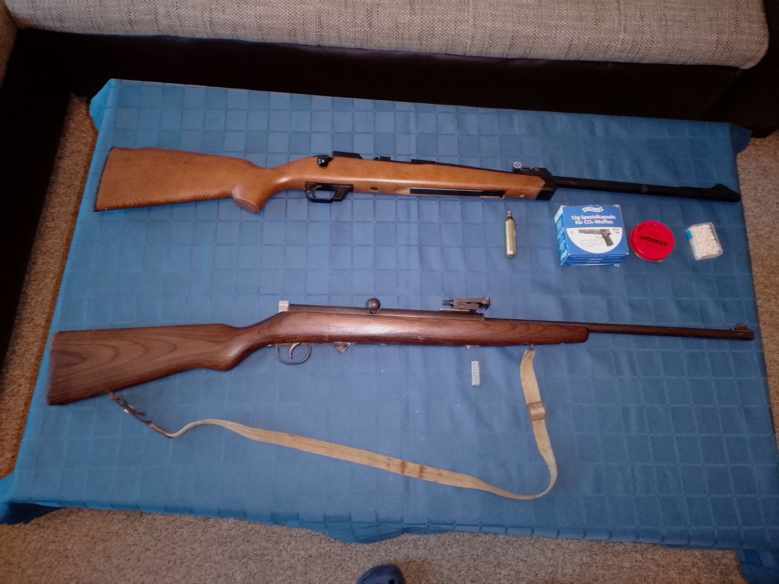 Luftgewehre 1x Haenel Sport Model 49a Cal. 4,4 und 1x  Umarex Podium CO2 Rifle Cal. 4,5