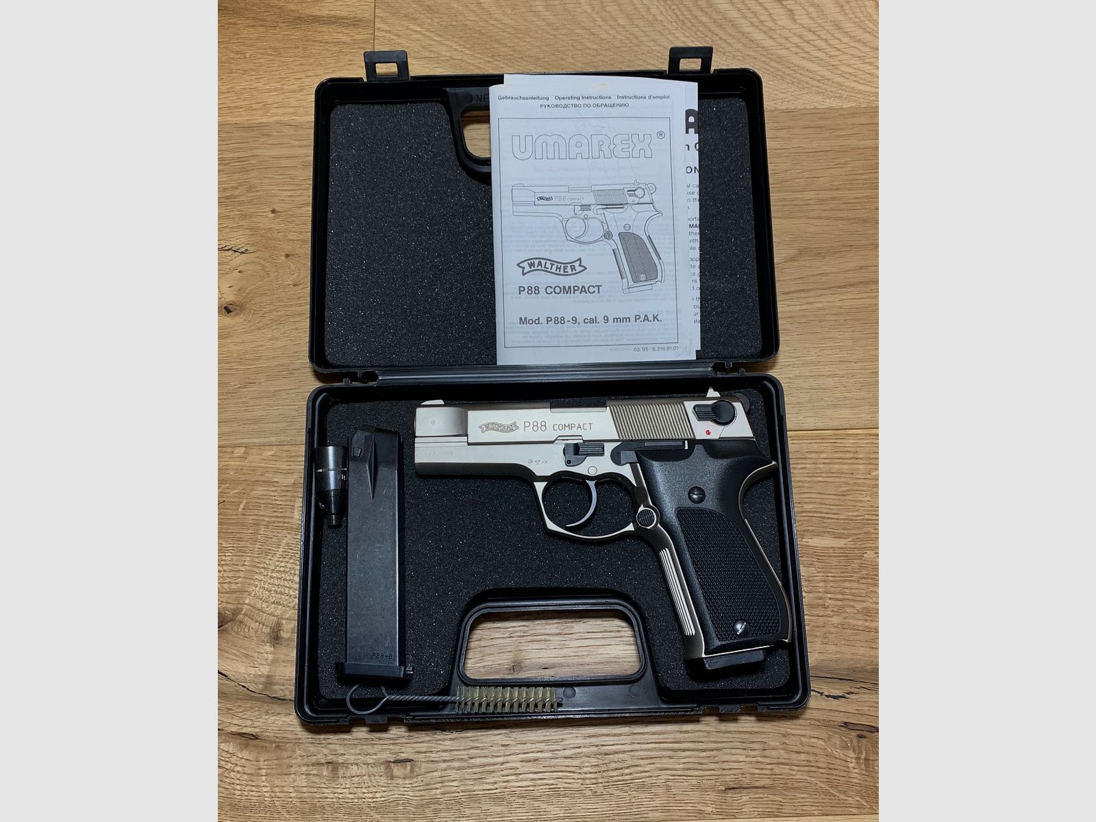 Walther P88 Compact Signalpistole/Schreckschuss 9mm P.A.K. in Matt vernickelt von Umarex