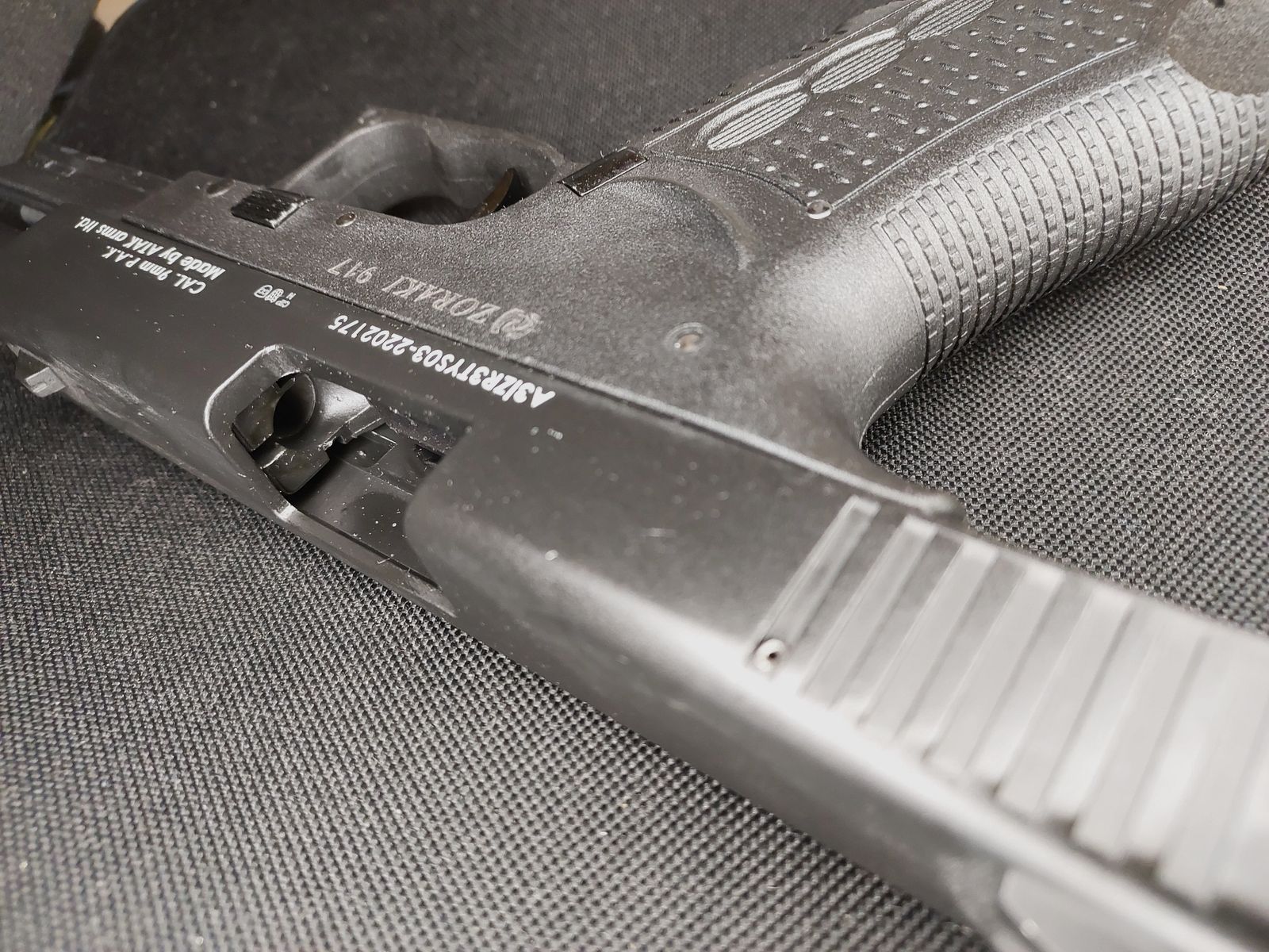 Zoraki 917 pistolet d'alarme 9mm P.A.K. (PTB 1073) comme neuf !