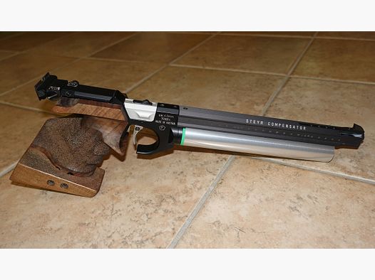 Pistolet de match à air comprimé Steyr LP avec nouvelle cartouche + accessoires