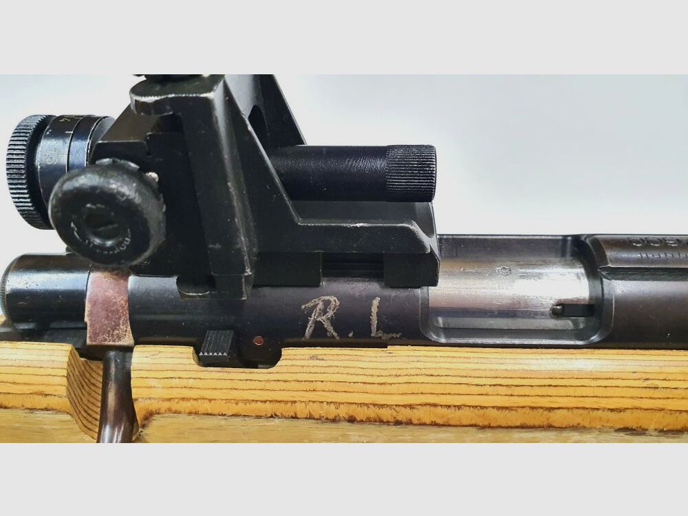 Feinwerbau Mod. 2600 verstellbare Schaftbacke & original Diopter
