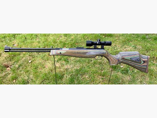 Weihrauch HW 77 K Édition Spéciale Cal. 4,5mm avec lunette de visée 3-9x40 compacte