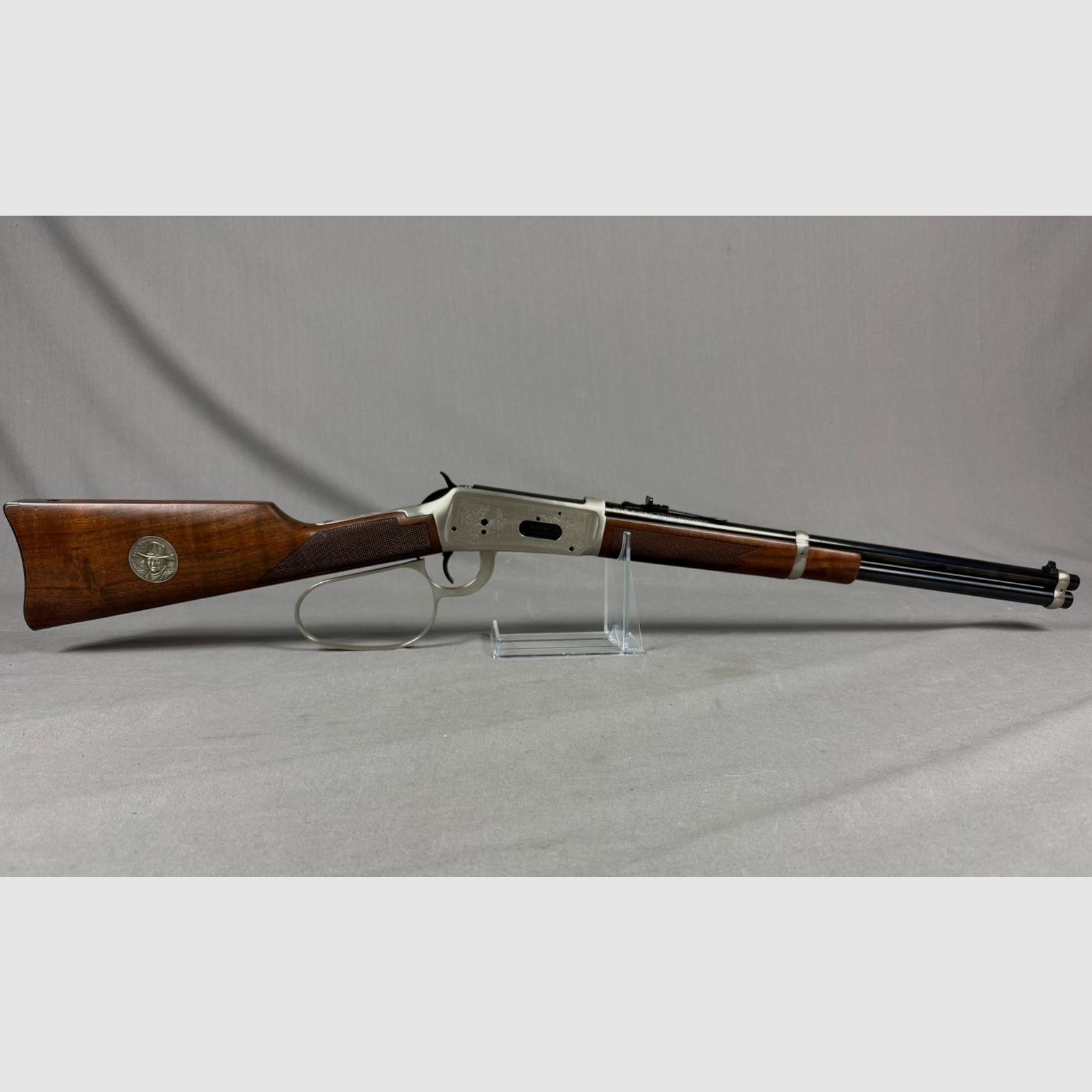 Winchester Mod. 1894  "John Wayne Commemorative"   (.32-40 WCF)