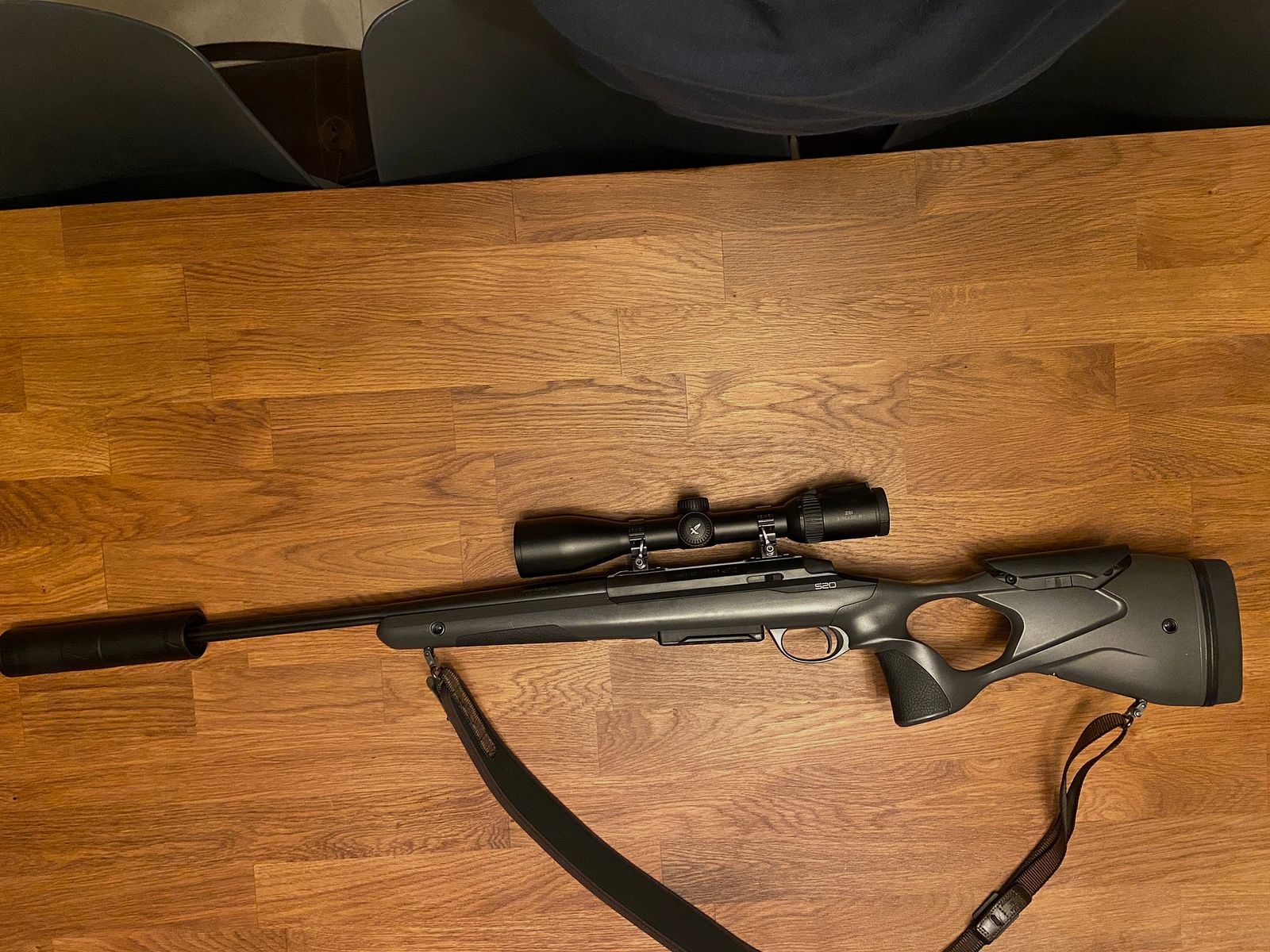 Sako S20 en calibre .308 con Swarovski Z8i 2-16x50 y silenciador