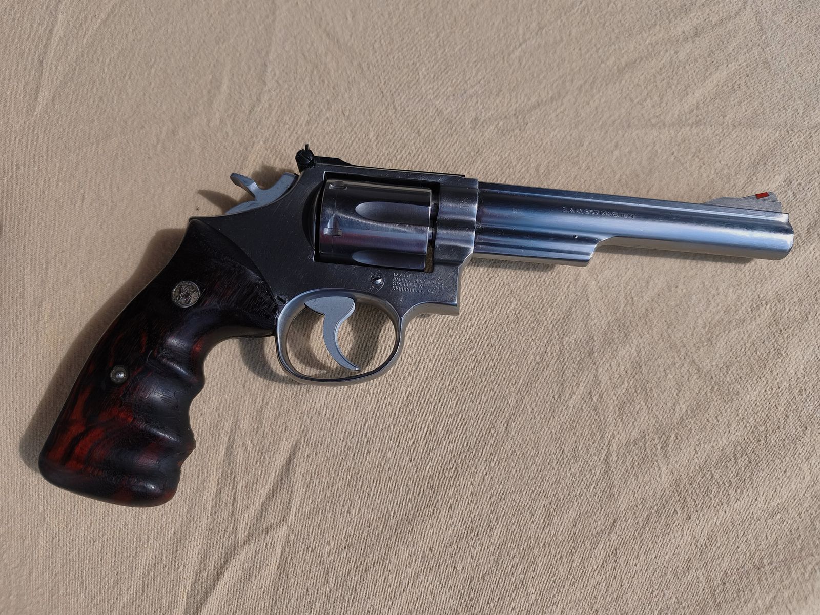 Revolver .Smith & Wesson 357 Magnum