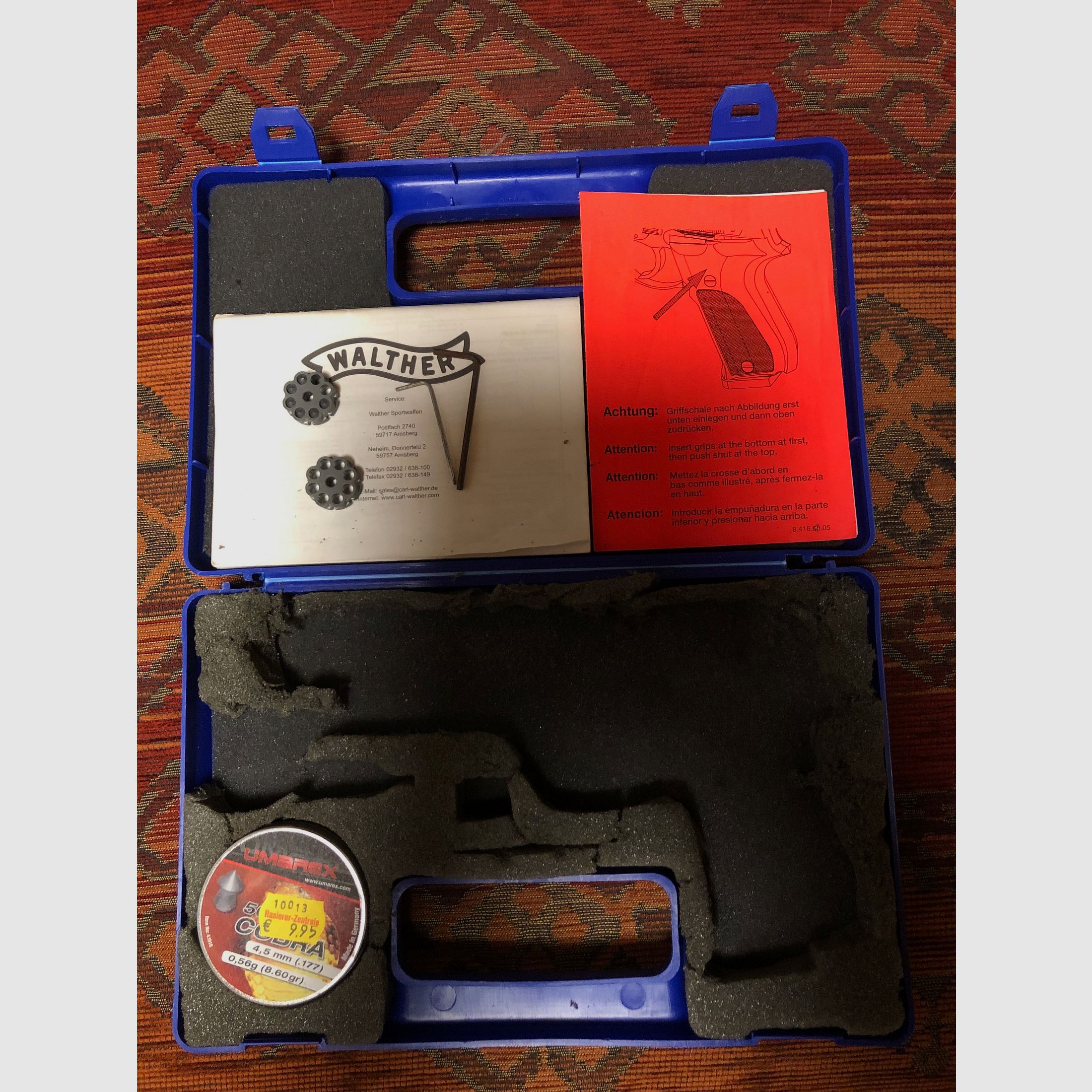 Walther CP88 Competición 6 pulgadas 4,5 mm Diabolo pistola de CO2 con empuñaduras de plástico niqueladas