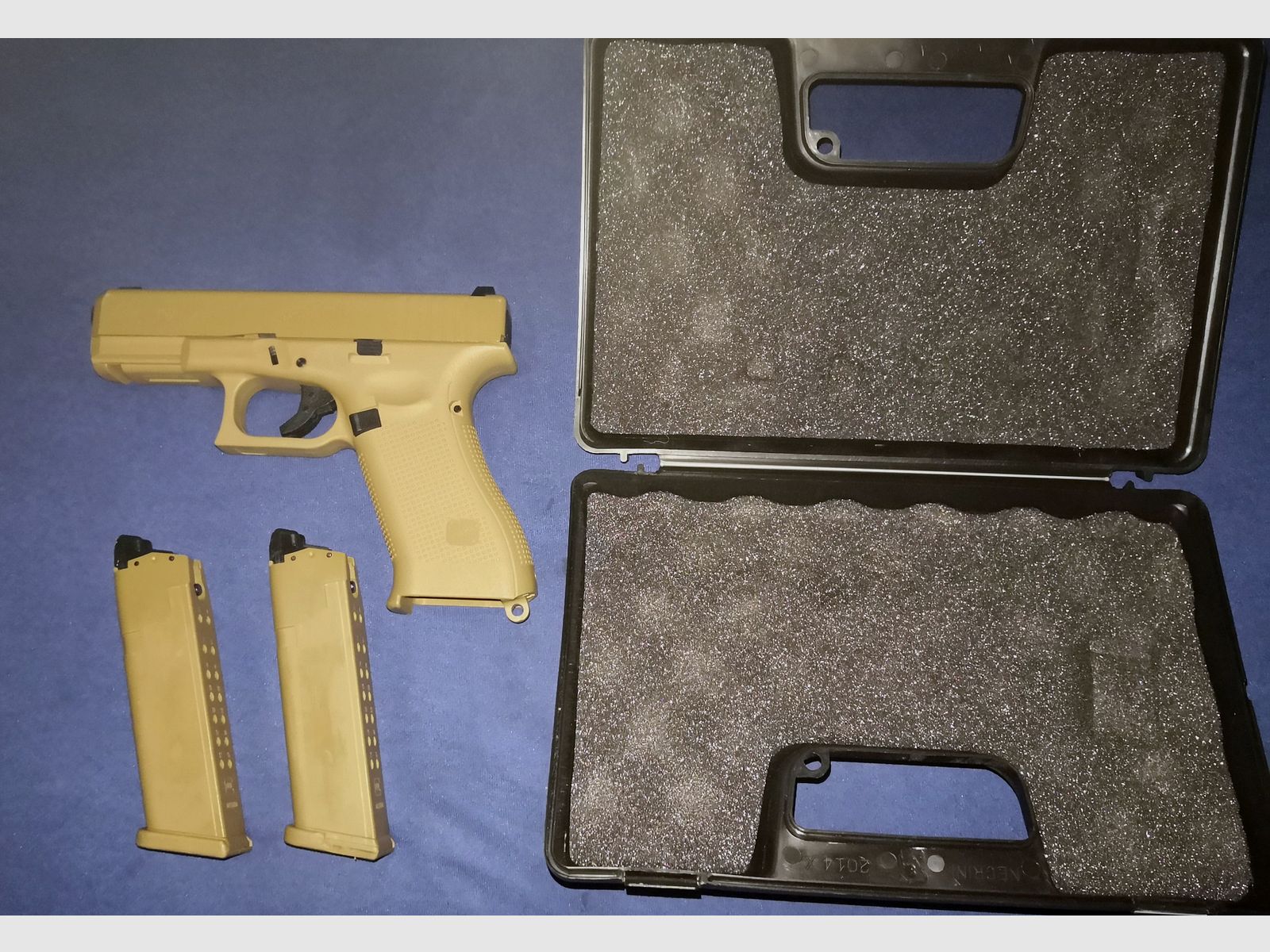 Glock 19X Airsoft with metal slide GBB 6mm BB Coyote Tan softair gas version with 2 magazines