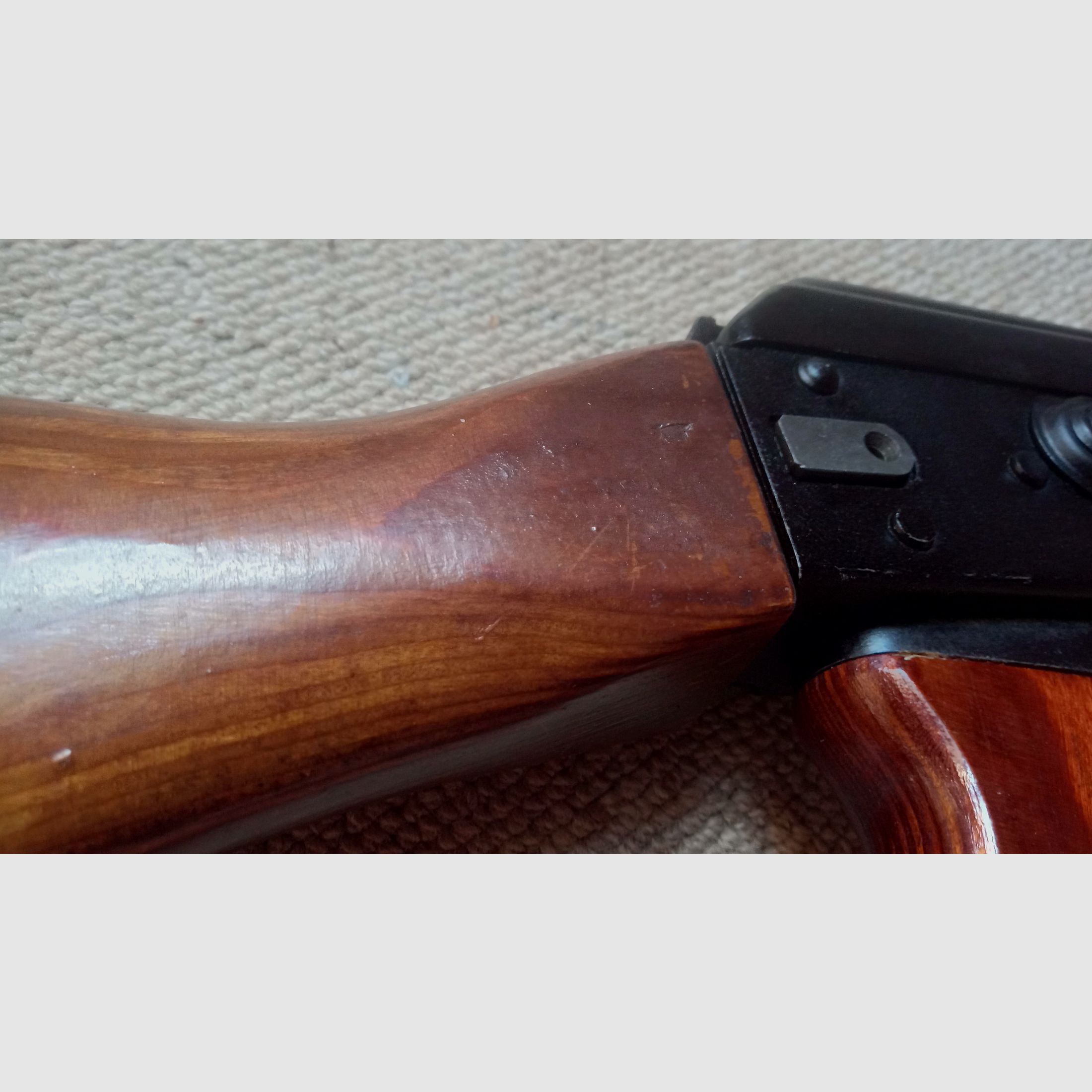 Russischer AK Holzschaft mit Adapter für Yunker Co2 Gewehr im AK74 Festschaft Look
