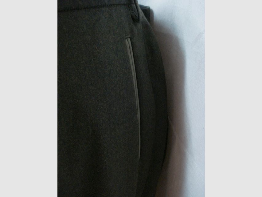 Spodnie garniturowe Tux - z kontrastowymi kieszeniami