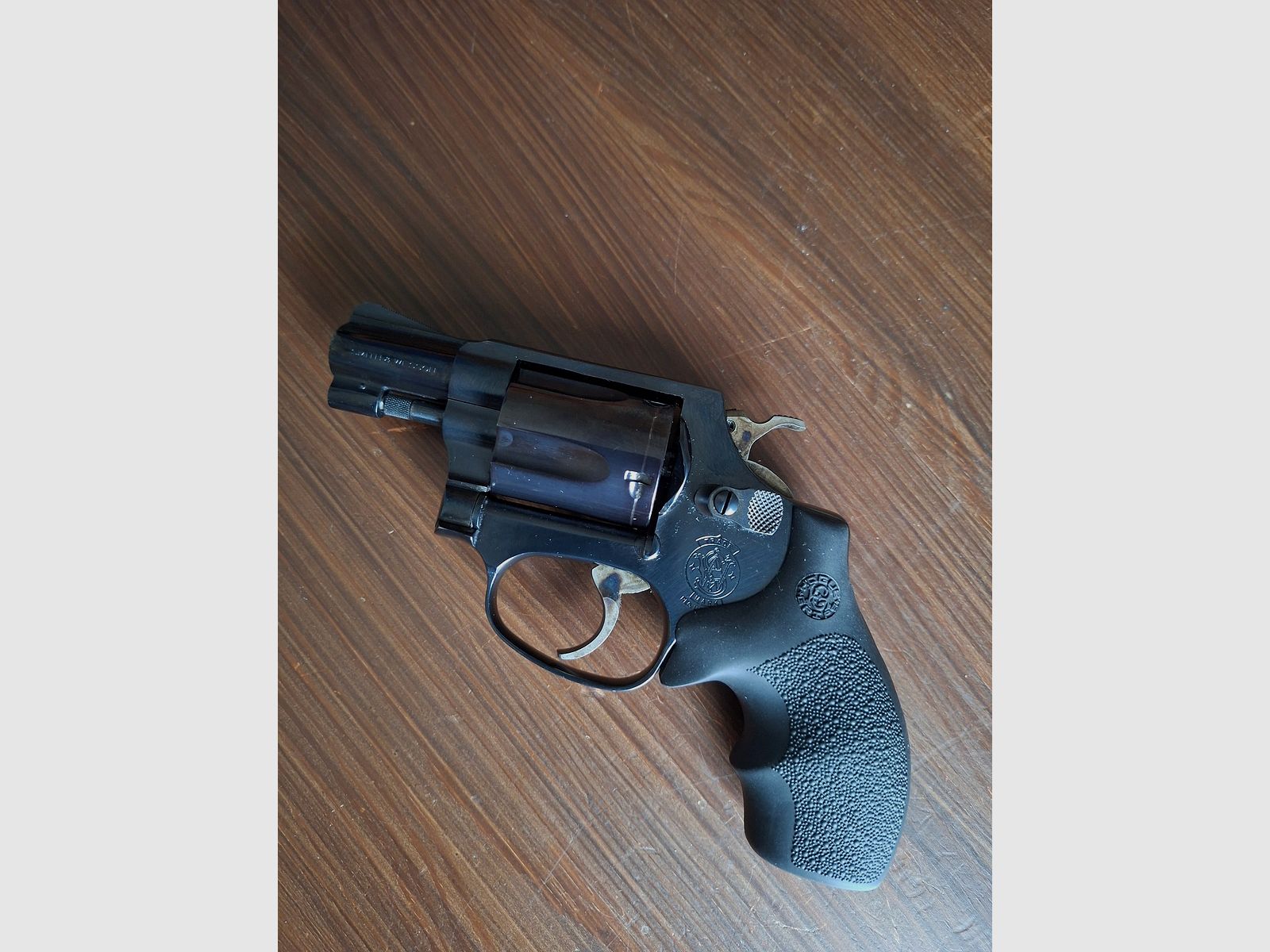 Smith & Wesson Model 36 ("Chief’s Special"), image 1 of 4