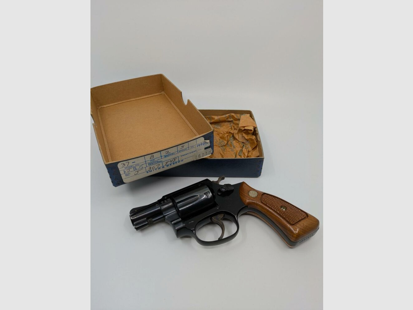 S&W 37