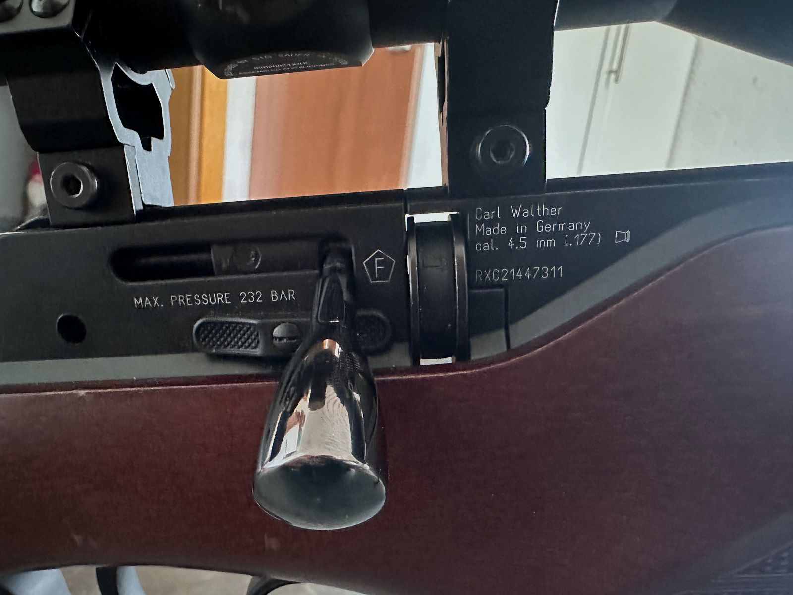 Walther Rotex RM8 4,5mm inclusief bipod en vizier