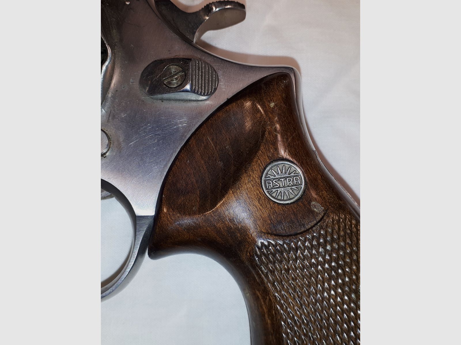 Astra Revolver, .357 Mag., en acier inoxydable.