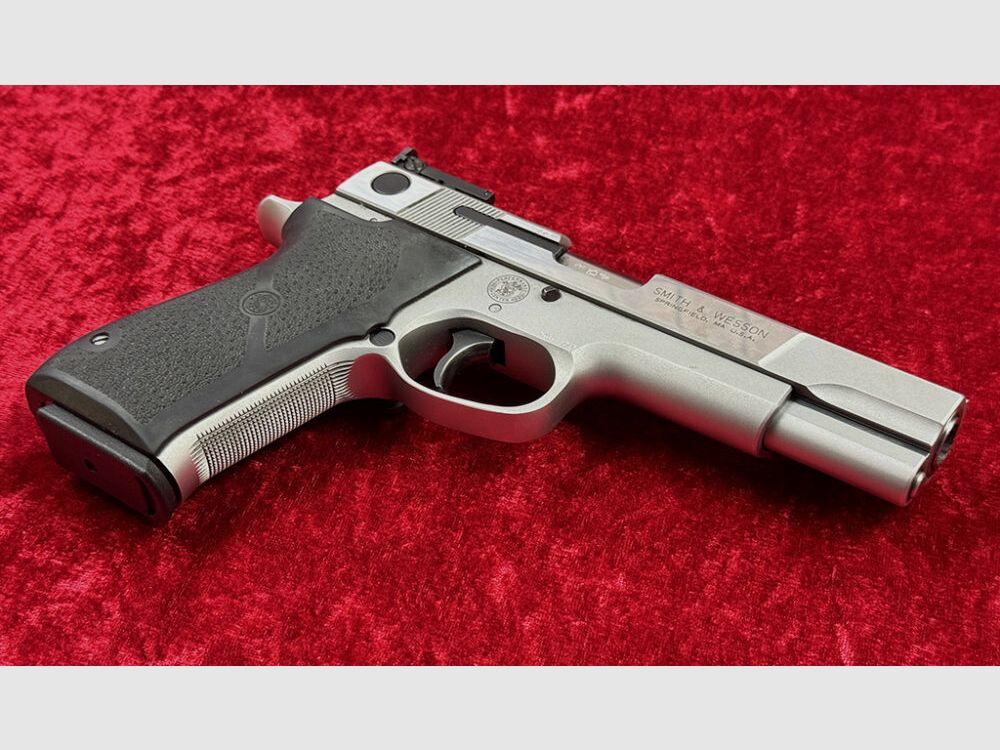 Smith & Wesson 845 Target Champion Performance Center