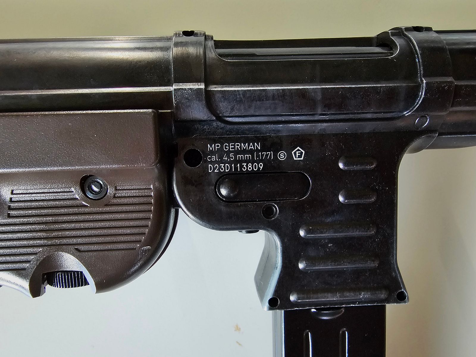Legends CO2 MP40