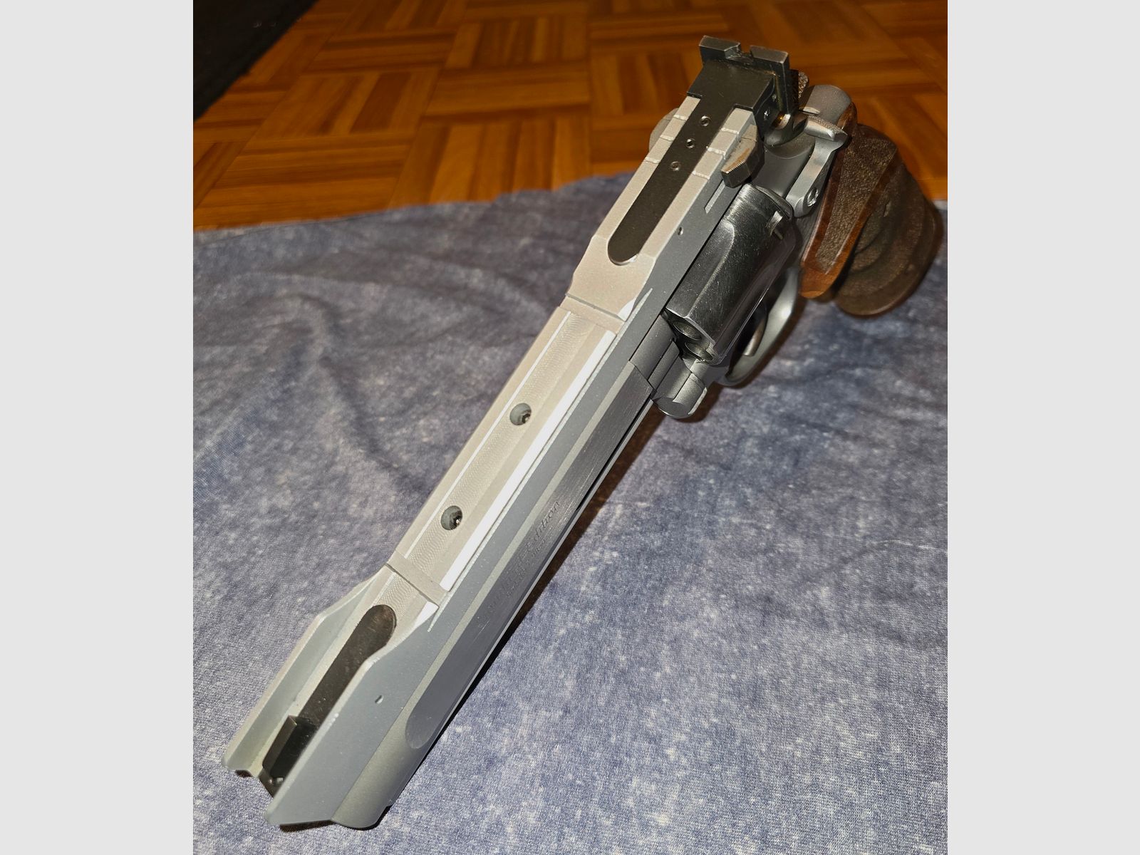 Smith u. Wesson 686 Mod.4 Target Champion Umbau 357Mag./38Special  950€VB