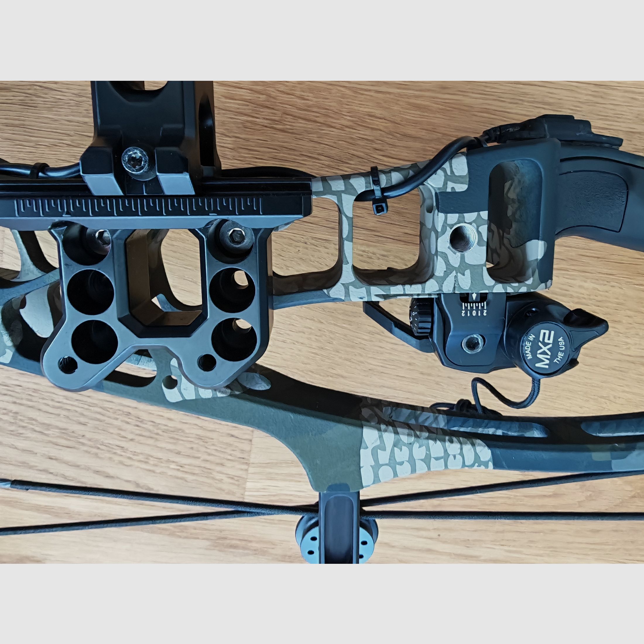 Hoyt Alpha AX-2 29 + Garmin Xero A1i + QAD Ultra Rest MX2 Set NUOVO